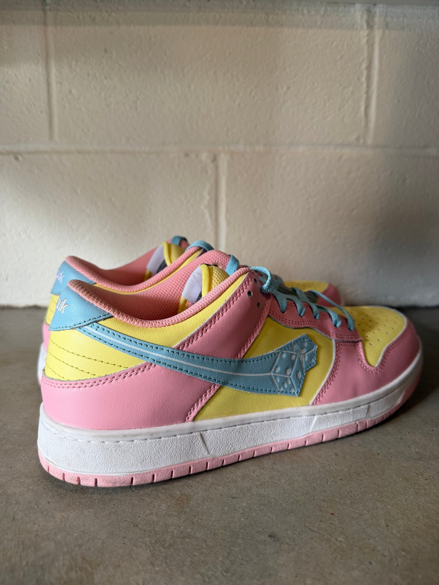 Donny The Dybbuk Dice Sneakers Sz 11M/12.5W