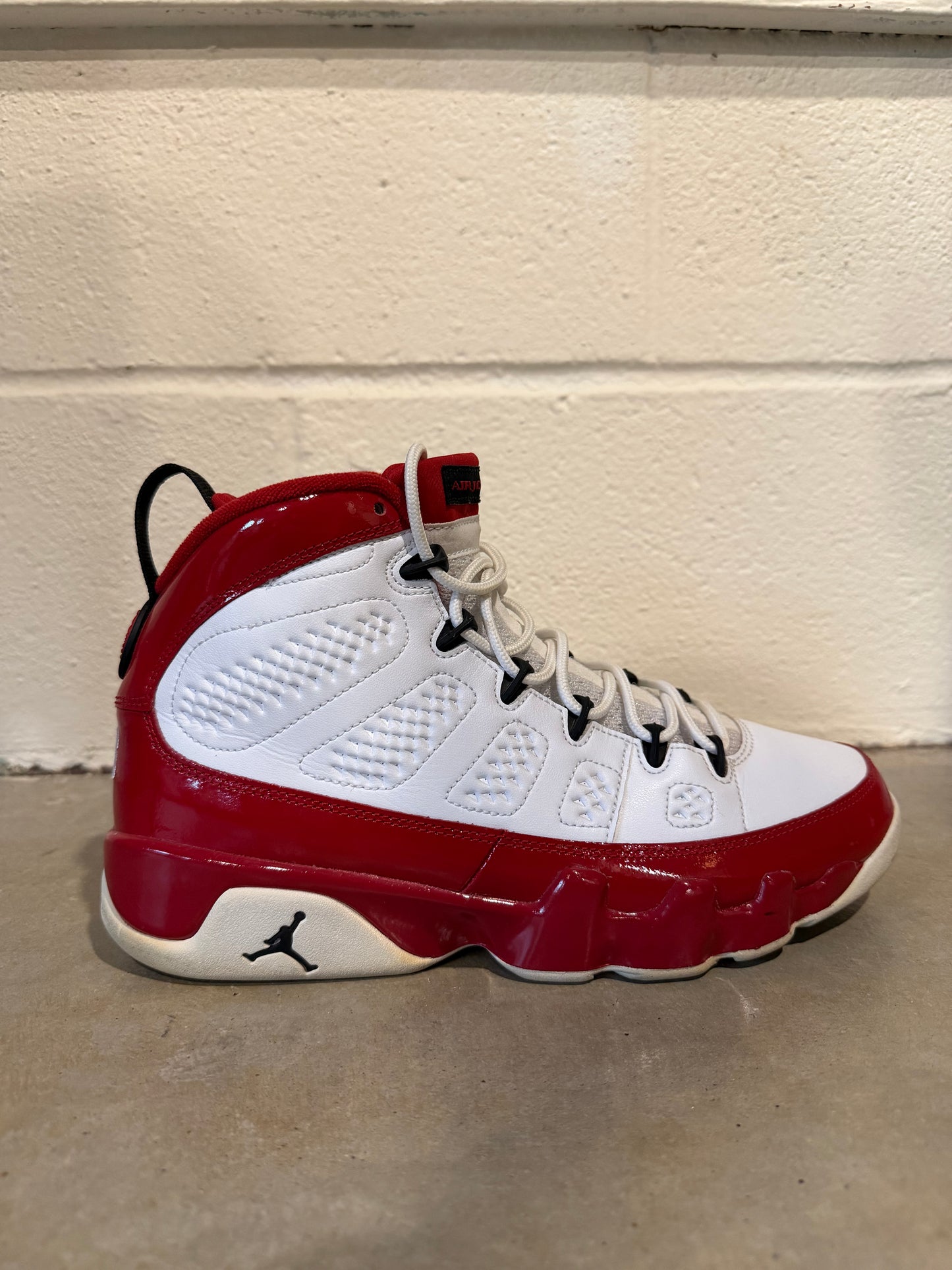 Preowned Air Jordan 9 Retro 'Gym Red' Sz 8.5M/10W