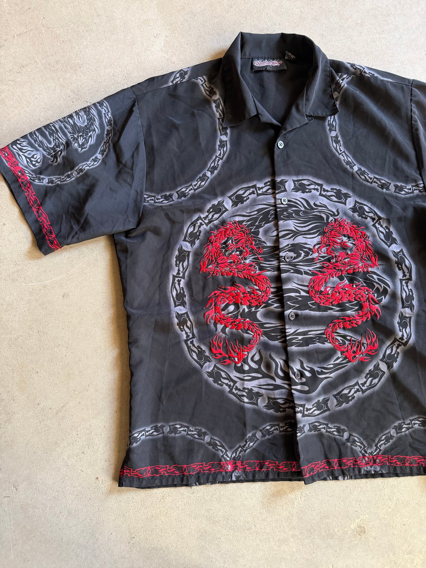 VTG Dragon Embroidered Shirt Sz XL