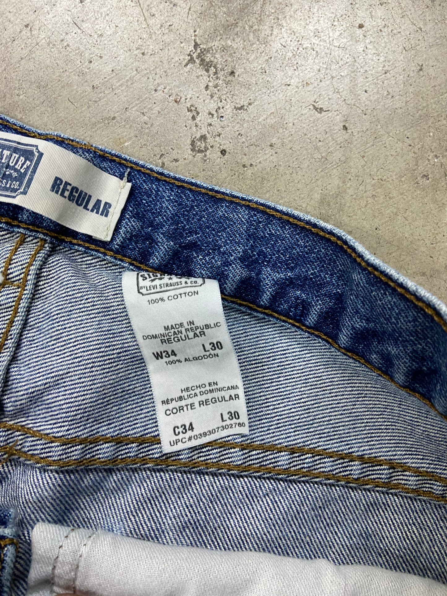 Signature Regular Fit Levi's Denim Jeans Sz 34x30