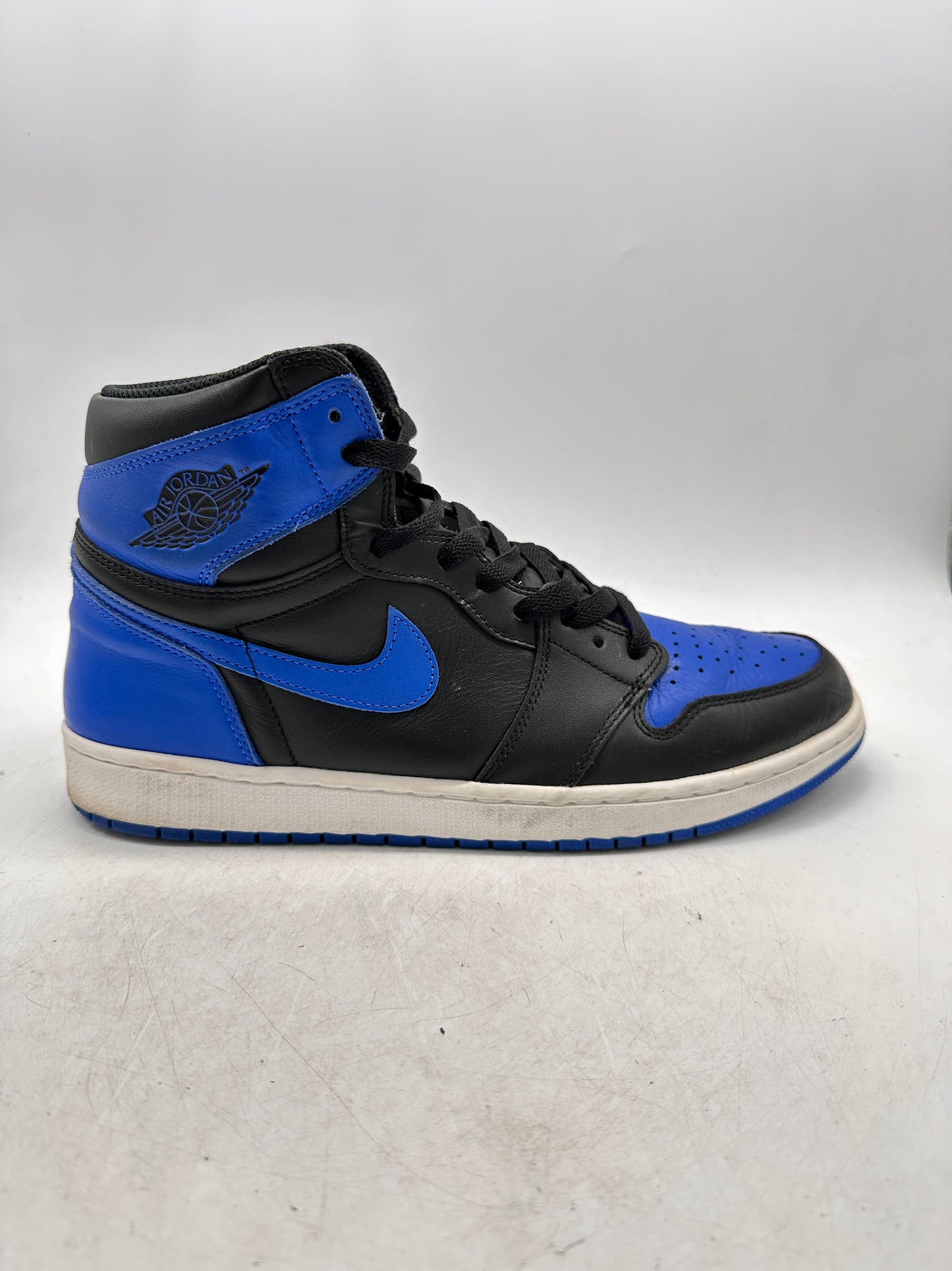Preowned Jordan 1 Retro Royal (2017) Sz 12M/13.5W 555088-007