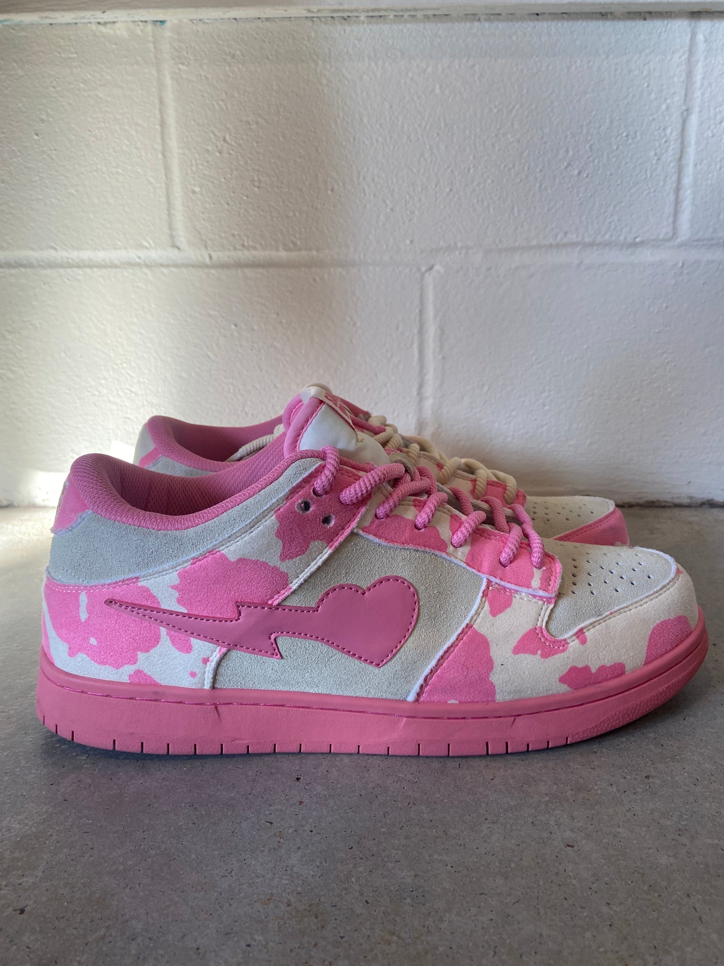 Preowned Sad Boy Saga Skywalker Strawberry Milk Men’s Sz 12M/13.5W