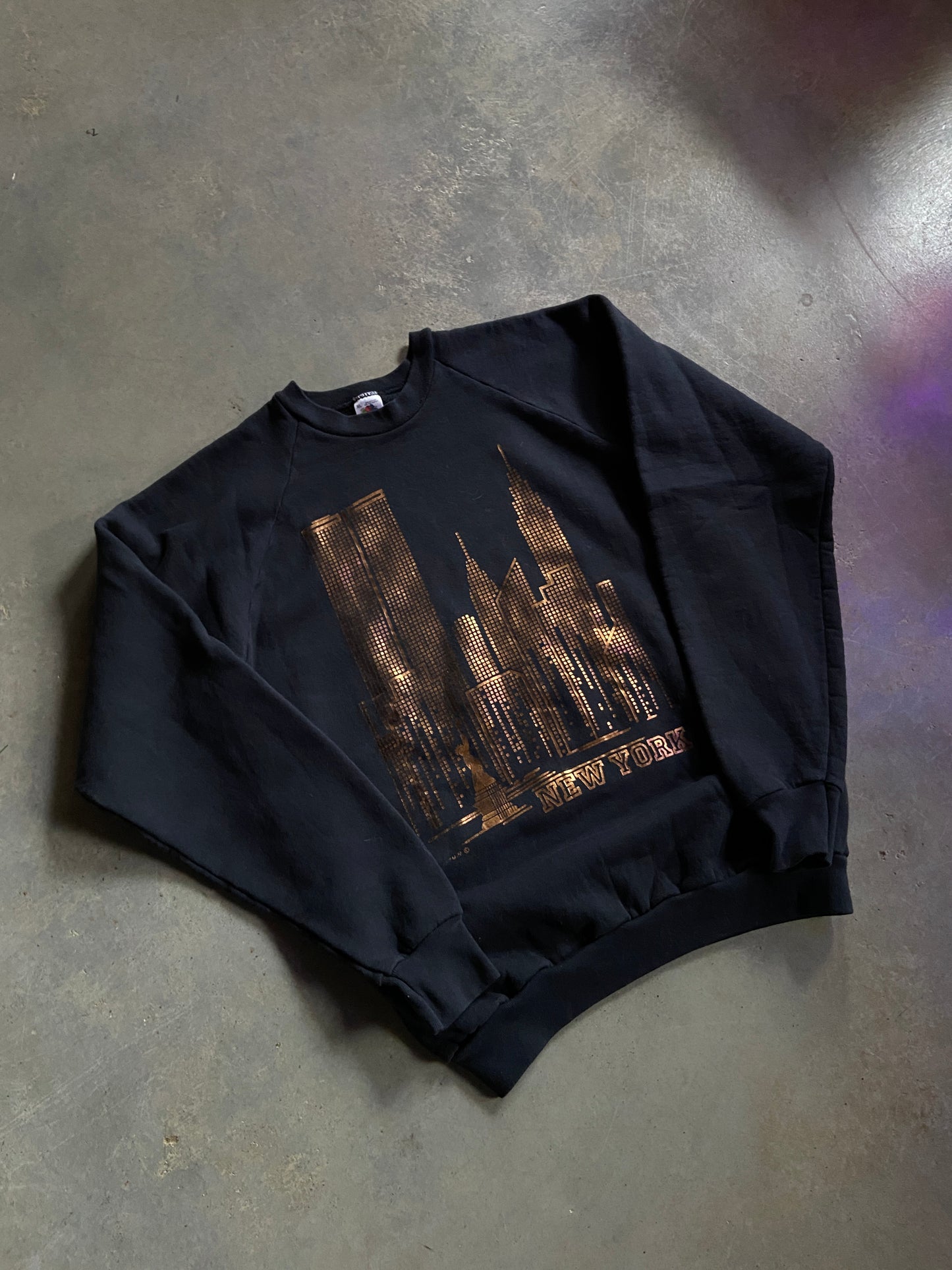 VTG New York Gold Twin Towers Sweatshirt Sz L/XL
