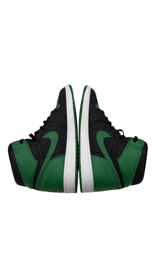 Preowned Jordan 1 Retro High Pine Green Black Sz 12M/13.5W 555088-030