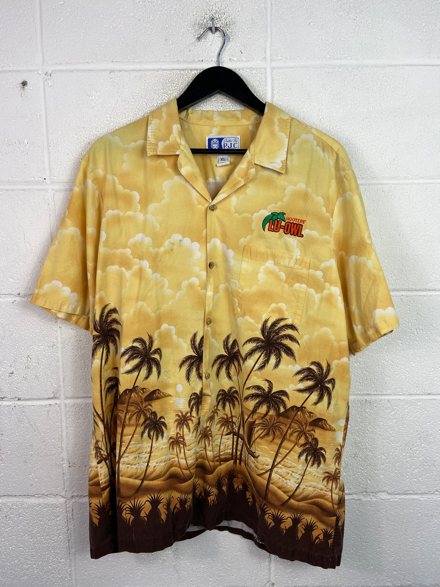 VTG Hooters Lu-Owl Hawaiian Shirt