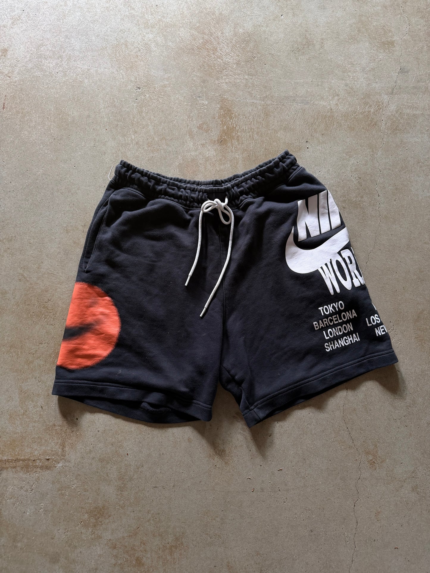 Nike World Tour Black Shorts Sz M