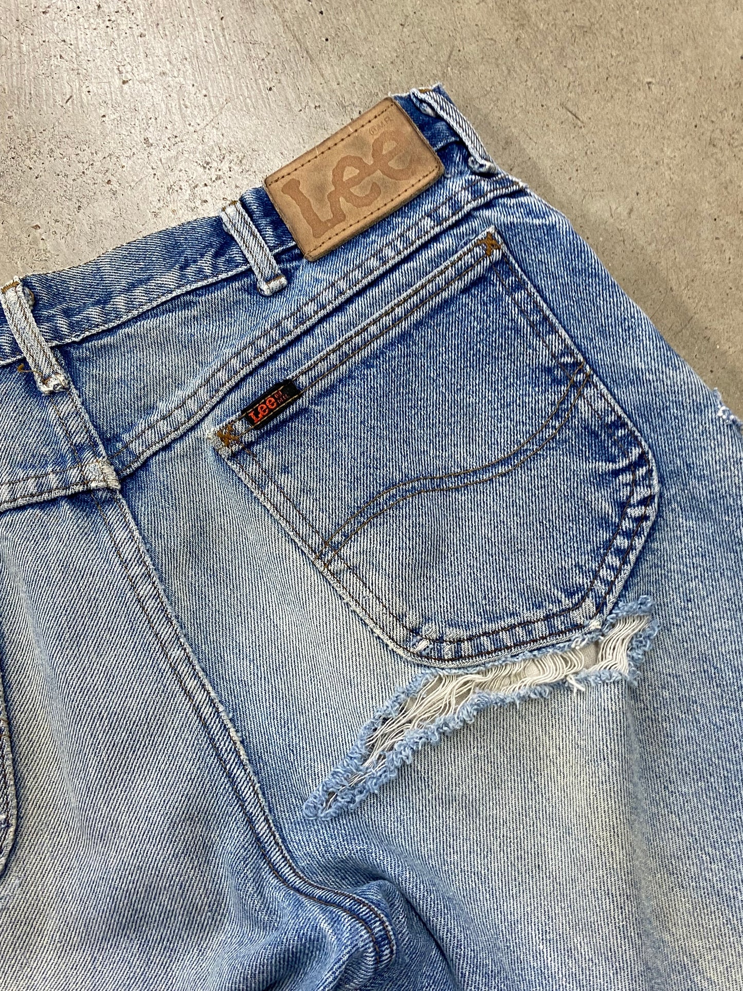 VTG Lee Rider Distressed Jeans Sz 36x28
