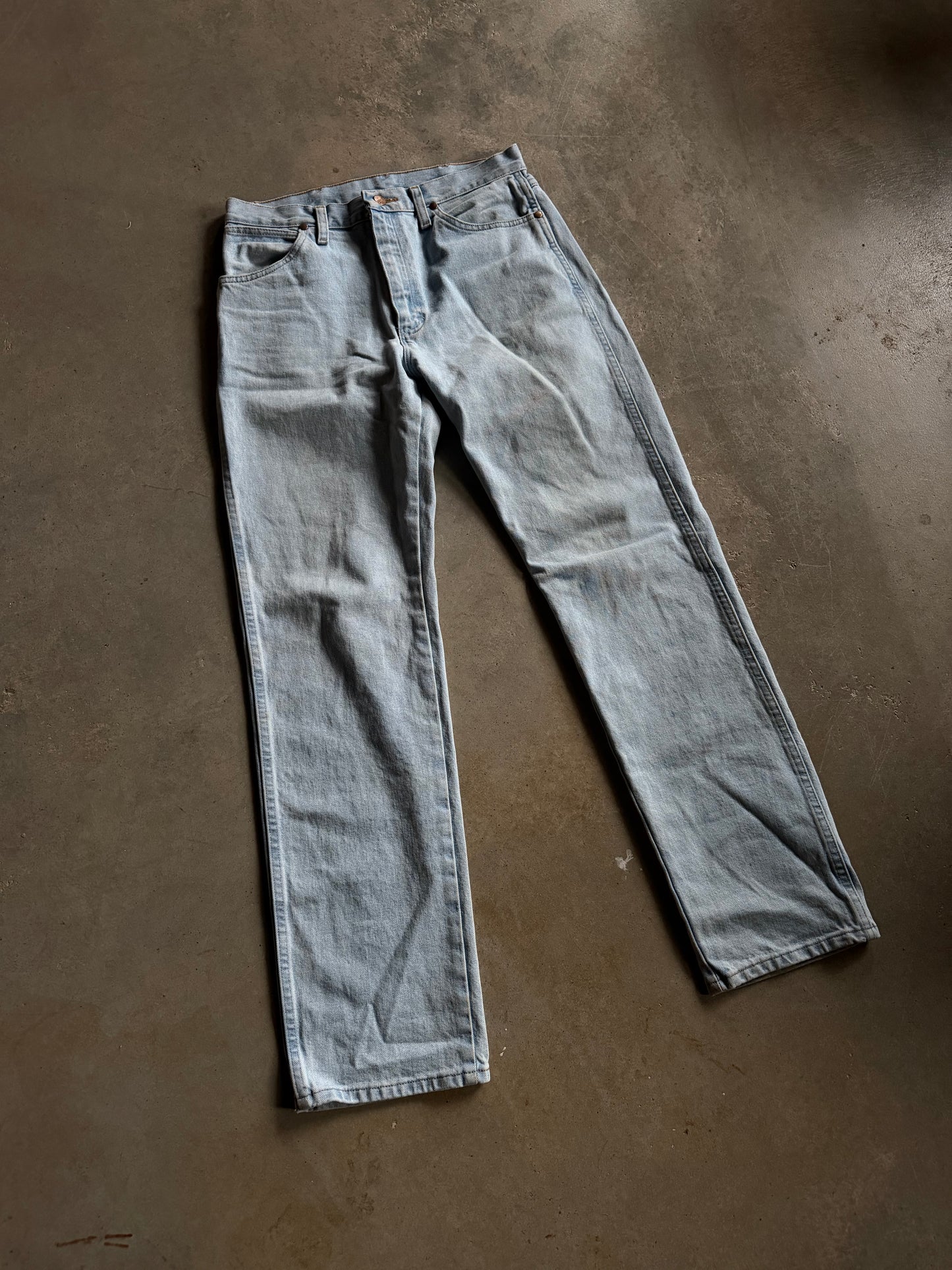 VTG Wrangler Straight Leg Light Wash Denim Jeans Sz 32x32