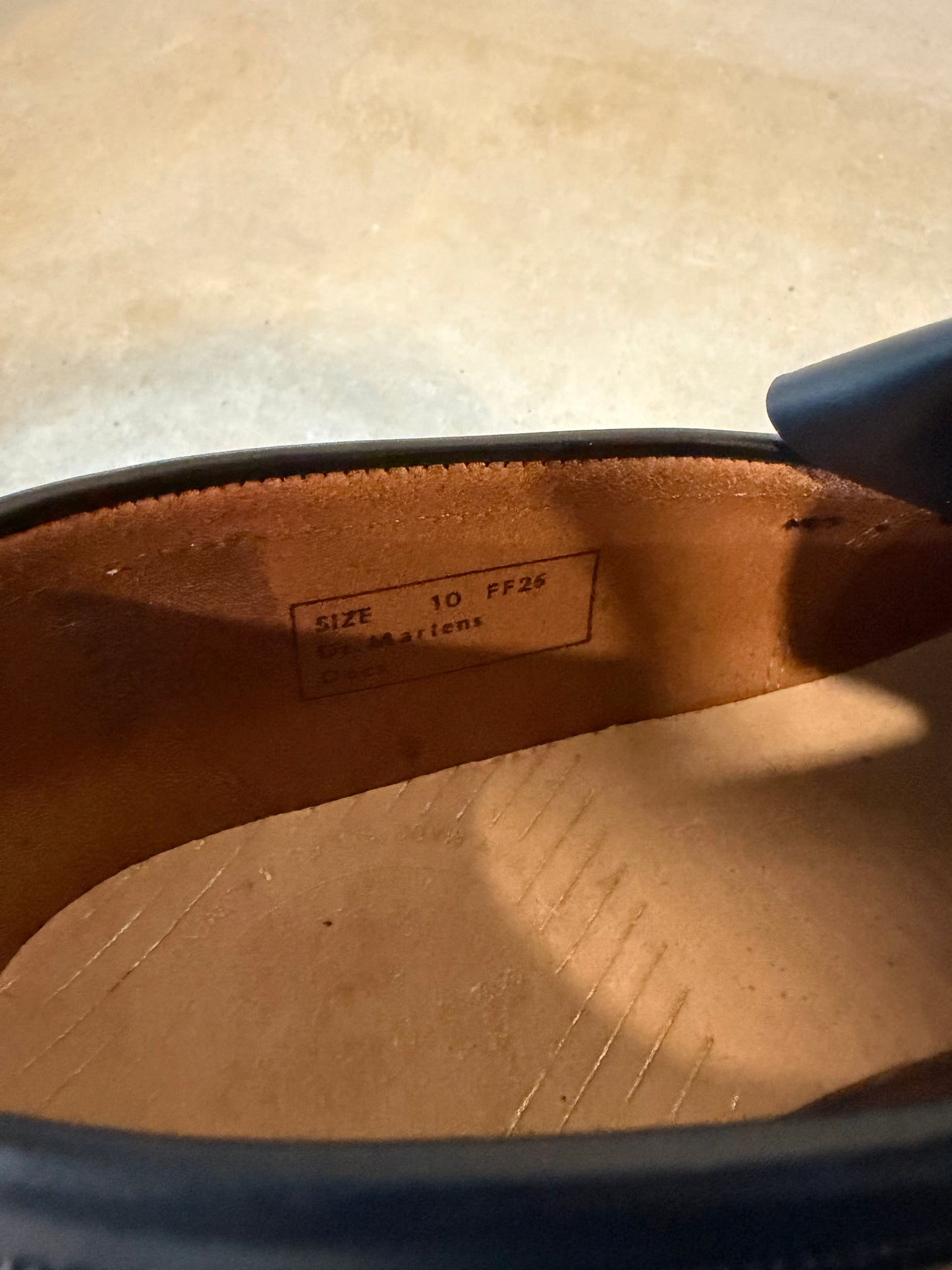 Preowned Dr. Martens Made In England Adrian Tassel Loafer Black Sz 10M/11.5W