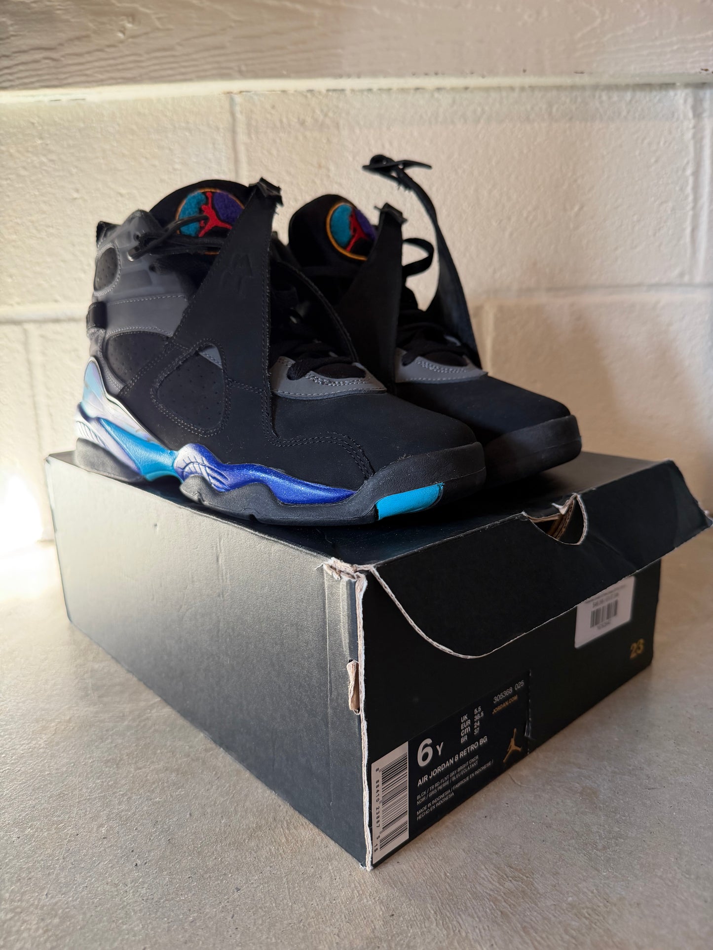 Preowned Jordan 8 Retro Aqua (2015) (GS) Sz 6Y/7.5W