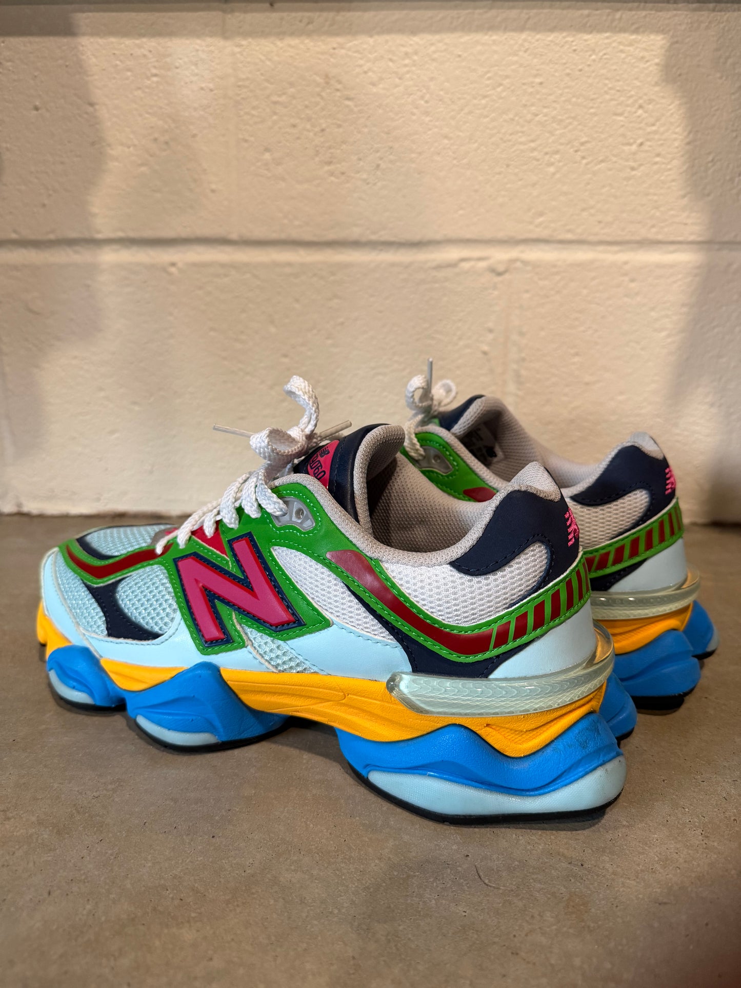 Preowned New Balance 9060 Beach Glass Pink Sz 8.5M/10W