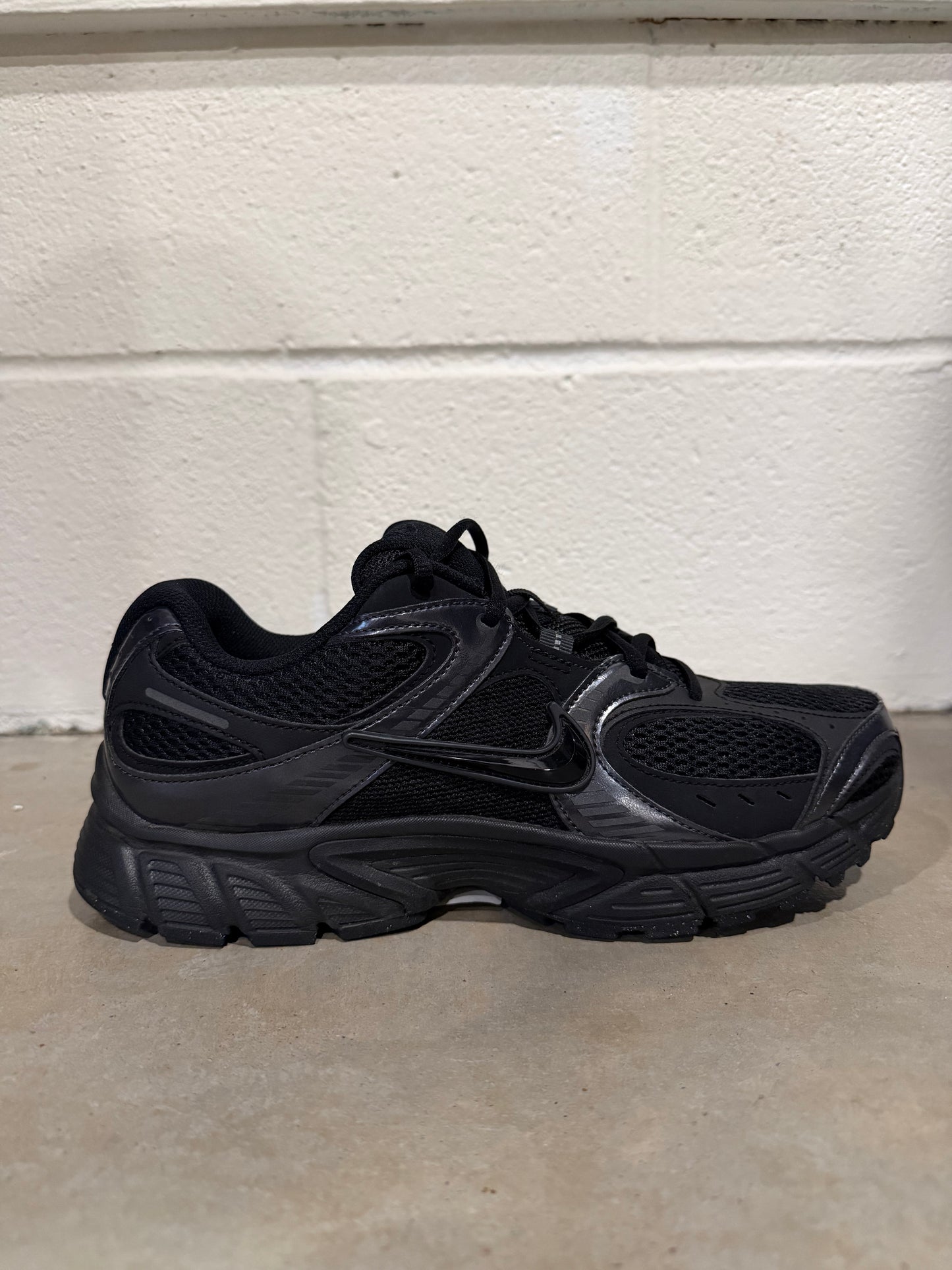 Preowned Nike V5 RNR Black Anthracite Sz 8.5M/10W