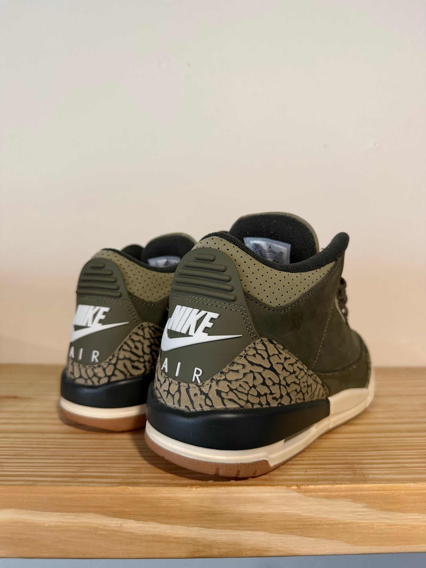 Preowned Jordan 3 Retro Family Affair (GS) Sz 5.5Y