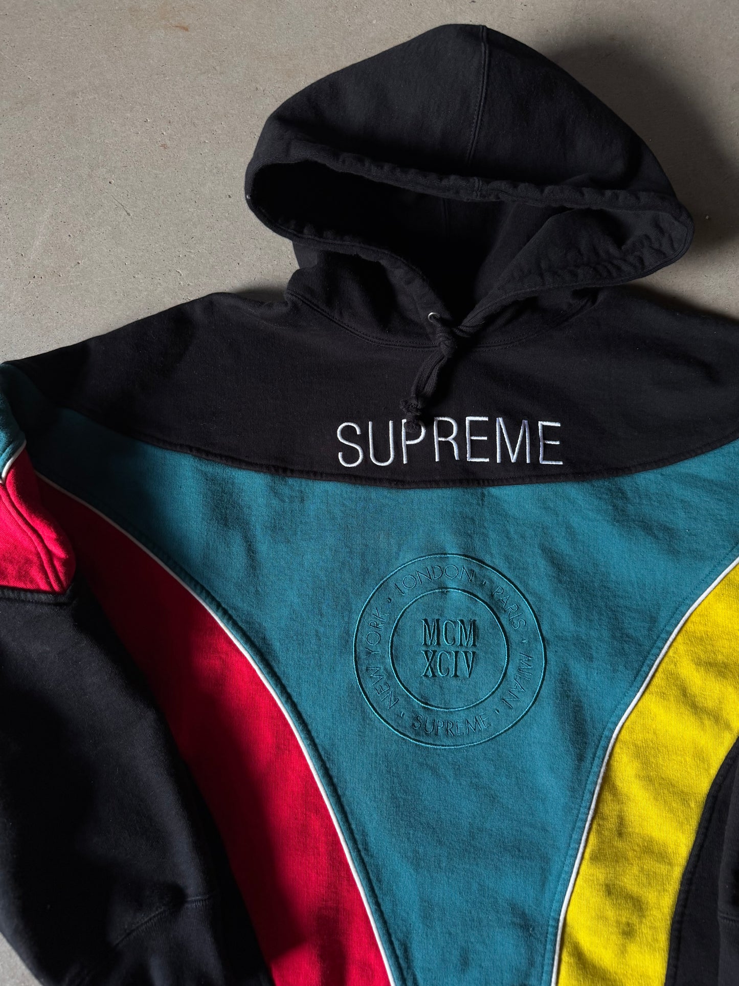 Supreme Milan Hooded Sweatshirt Black SS20 Size Large