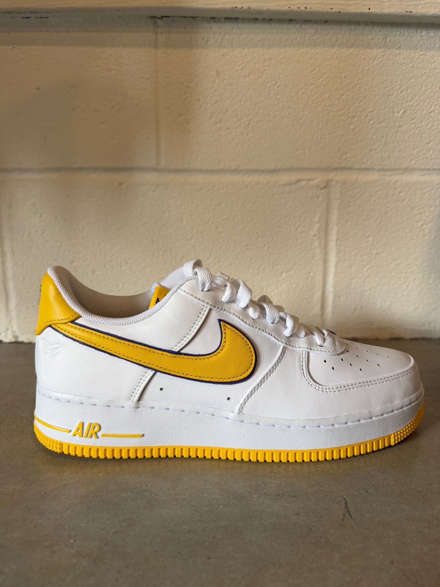 Preowned Nike Air Force 1 Kobe Bryant Lakers Home Size 10.5M/12W