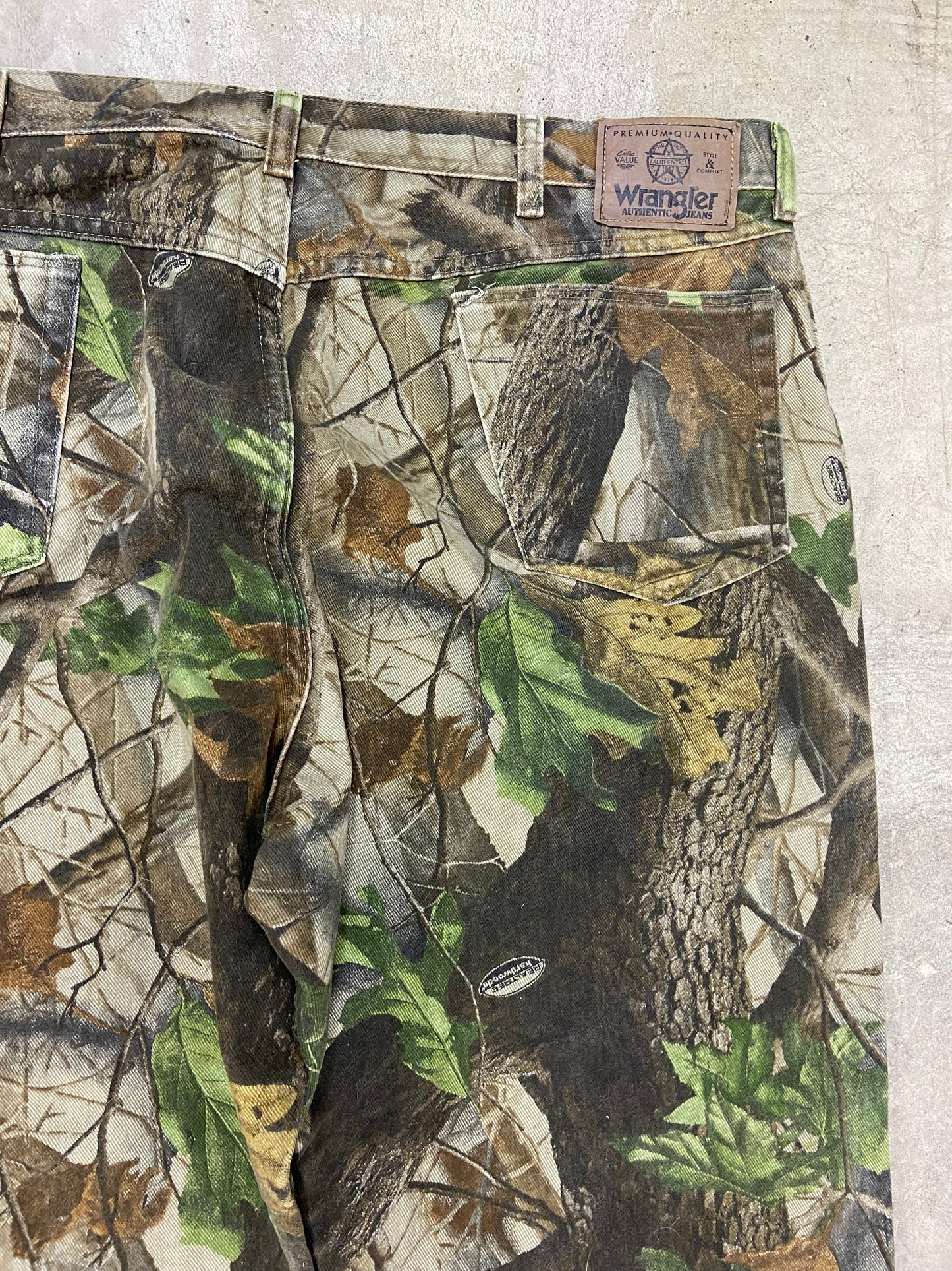 VTG Wrangler Camo Realtree Double Knee Work Jeans Sz 42x30