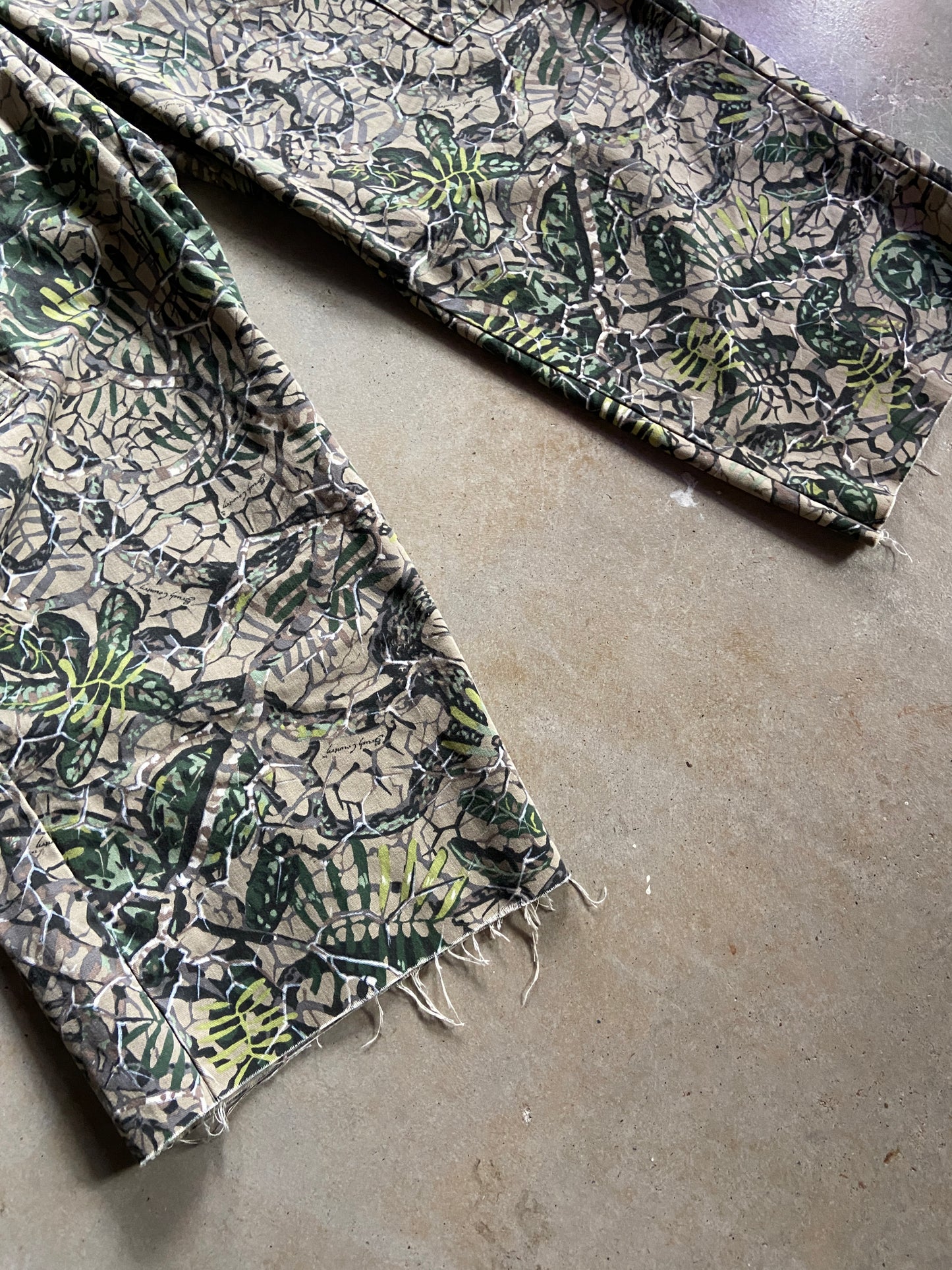 Brush Country Camo Pants Sz 38x27