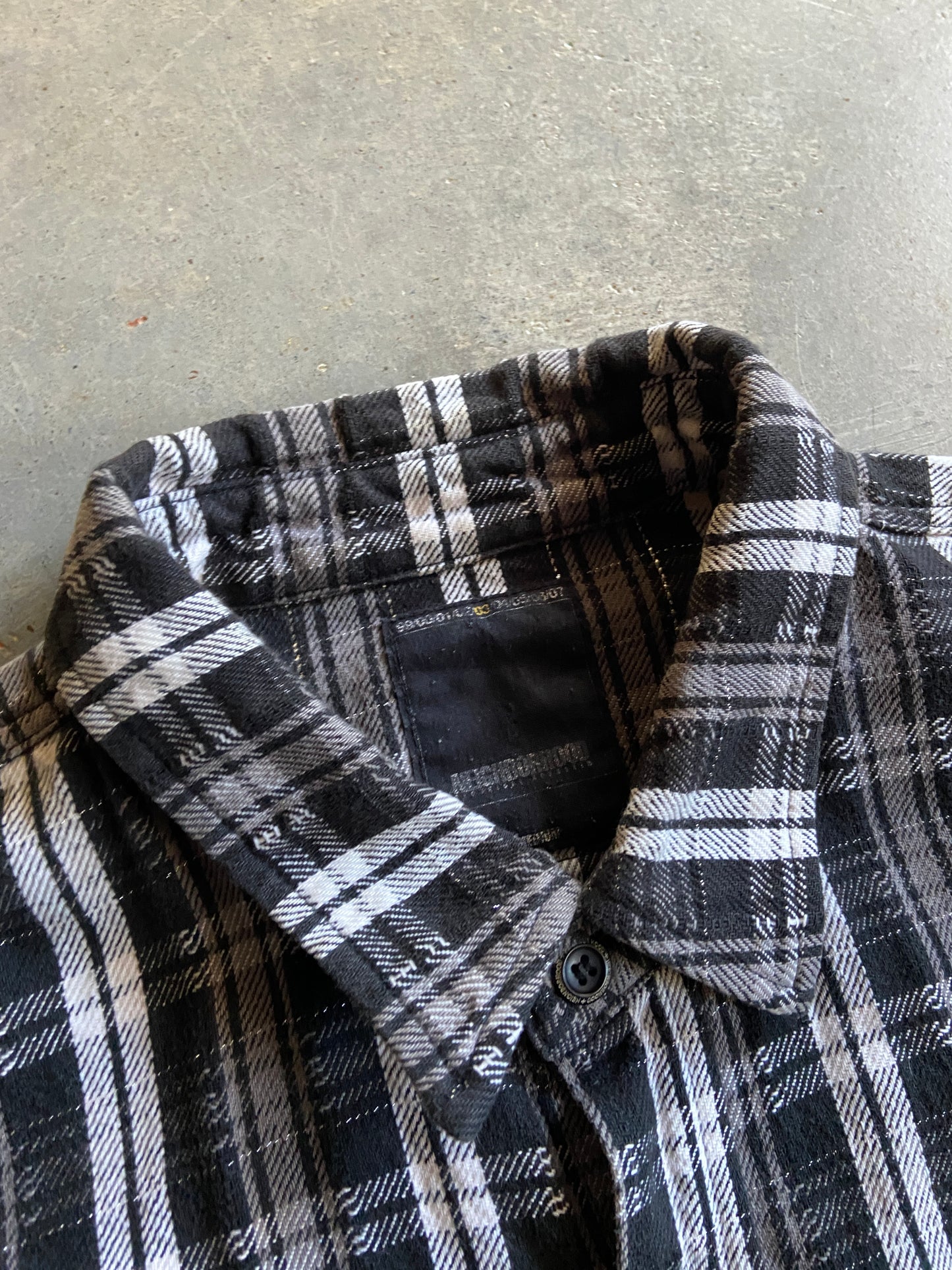 VTG 2003 Neighborhood Heavyweight Button Up Sz Medium