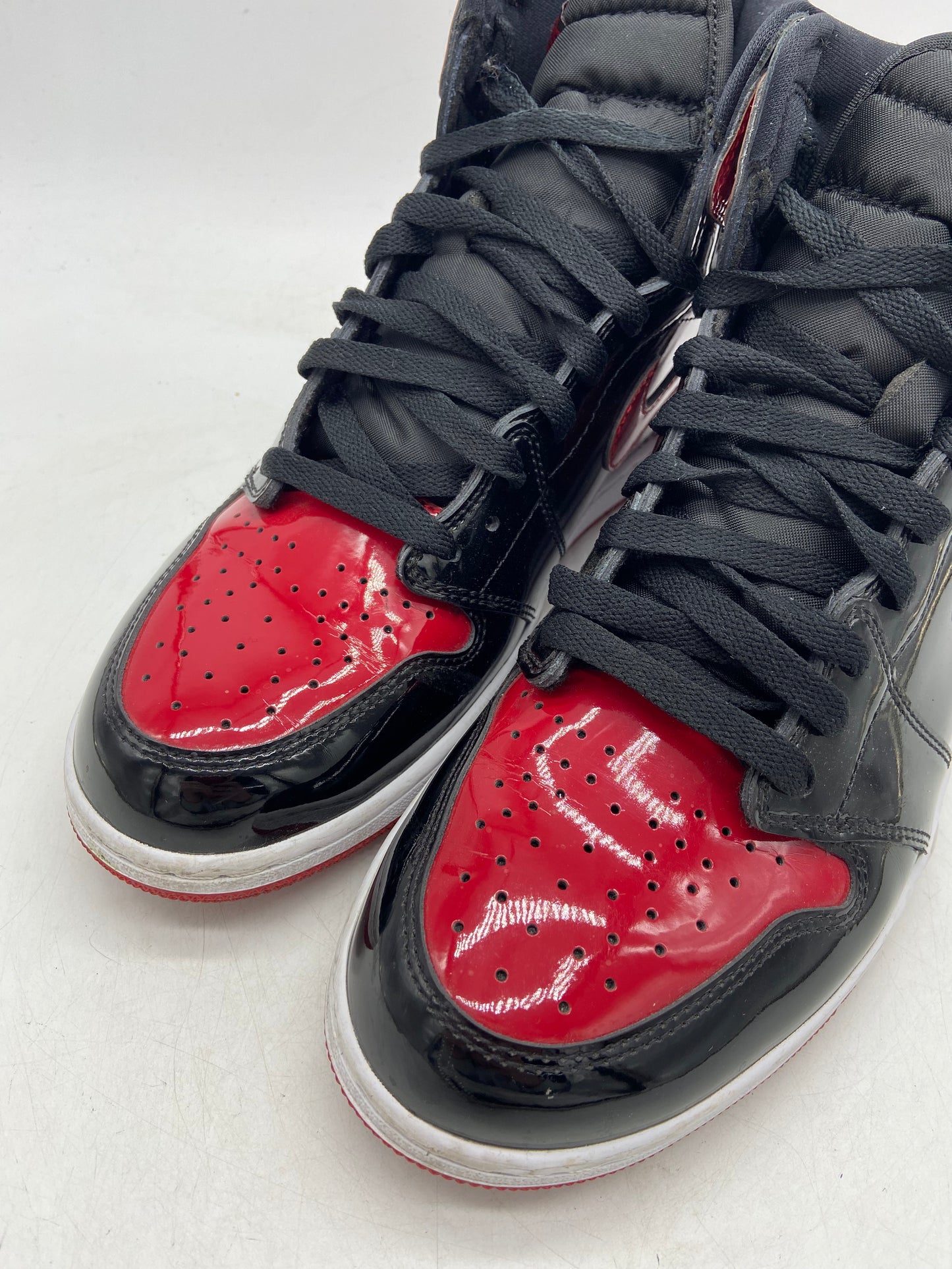 Preowned Air Jordan 1 High Patent Bred Sz 10.5M/12W 555088-063