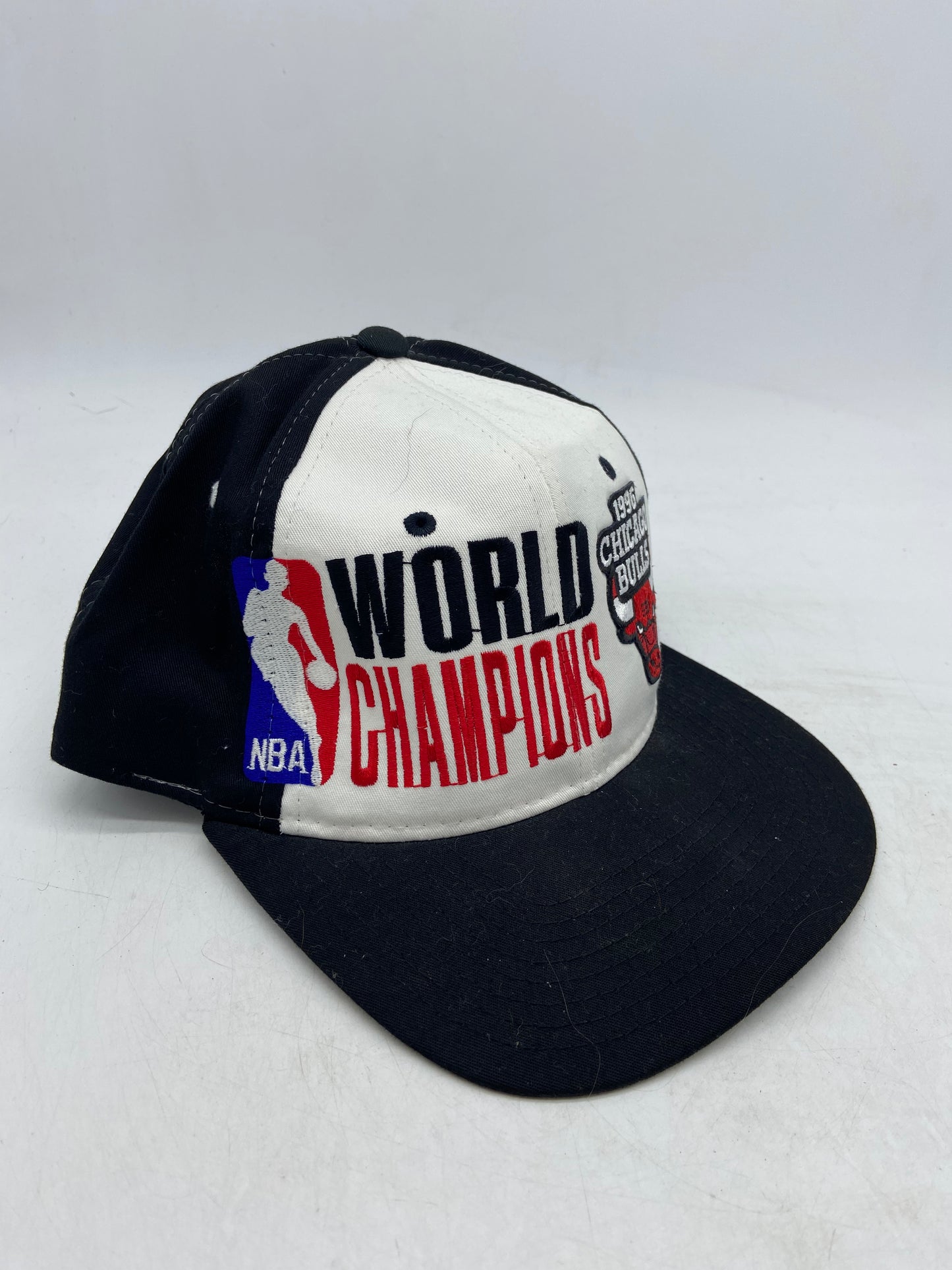 VTG Chicago Bulls 1996 World Champs Starter Snapback