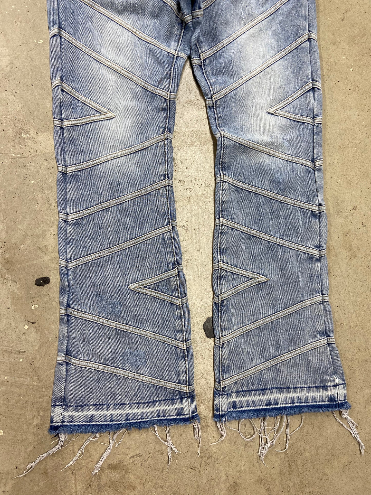 Y2K Rebel Vengeance Distressed Stacked Jeans Sz 32x32