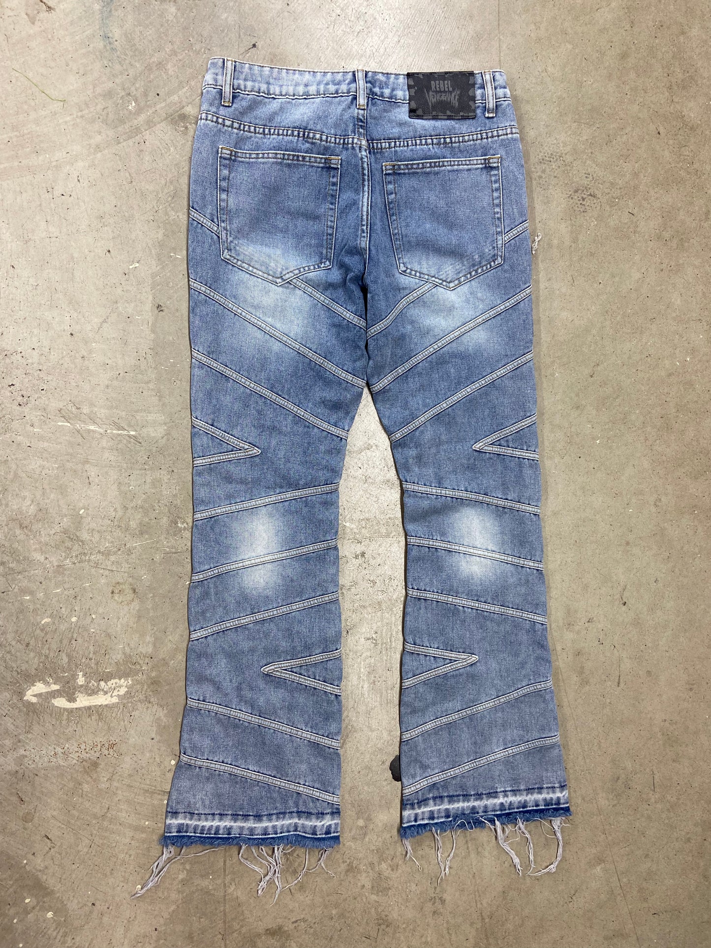 Y2K Rebel Vengeance Distressed Stacked Jeans Sz 32x32