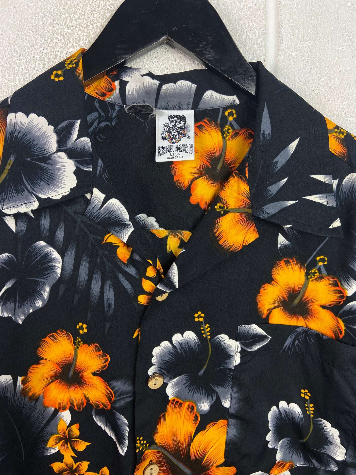 VTG Floral Hawaiian Black/Orange Button Up Shirt Sz XL
