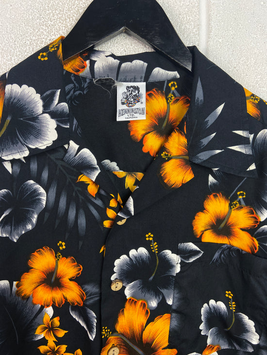 VTG Floral Hawaiian Black/Orange Button Up Shirt Sz XL