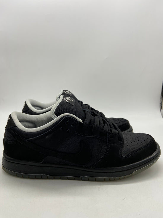 Preowned Nike SB Dunk Low Atlas 35MM Black Pair # 87/1100 Sz 9M/10.5W 504750-066