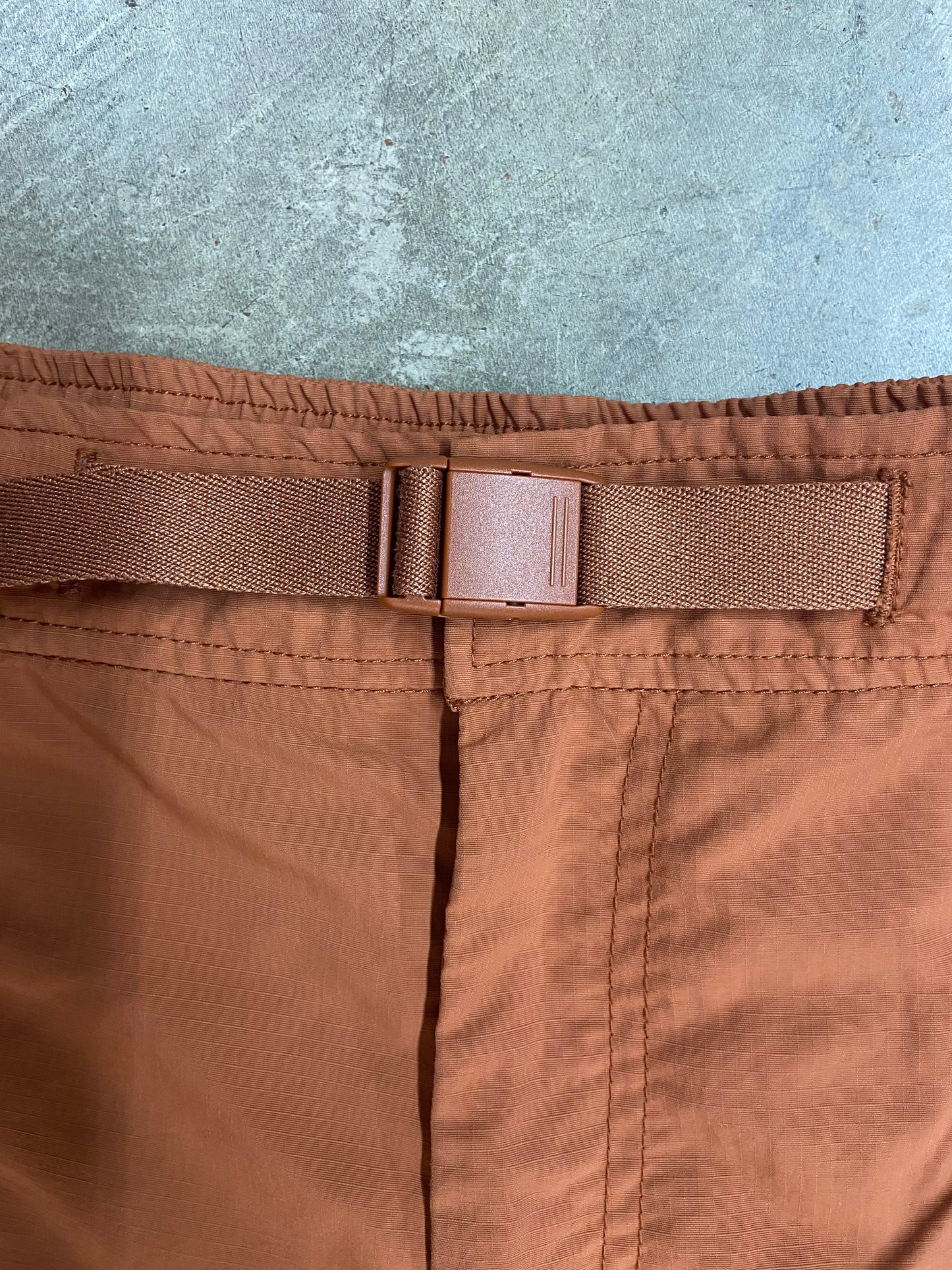 Uniqlo Belted Geared Burnt Orange Shorts Sz 34x8