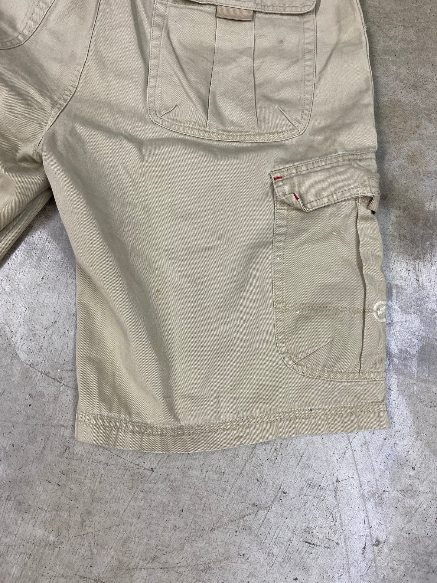 Y2K Ecko Unltd Khaki Cargo Shorts Sz 32"