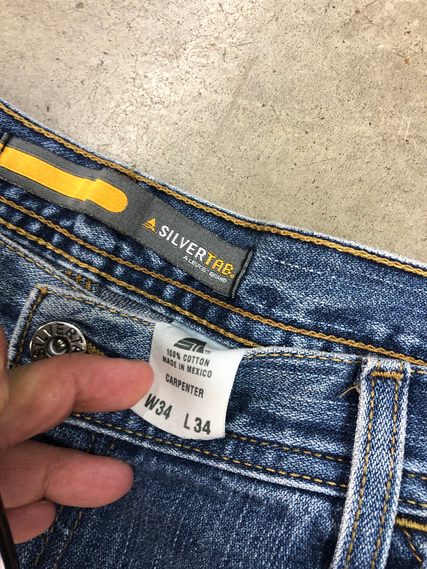 VTG Levi’s Silvertab Medium Wash Pants Sz 36x29