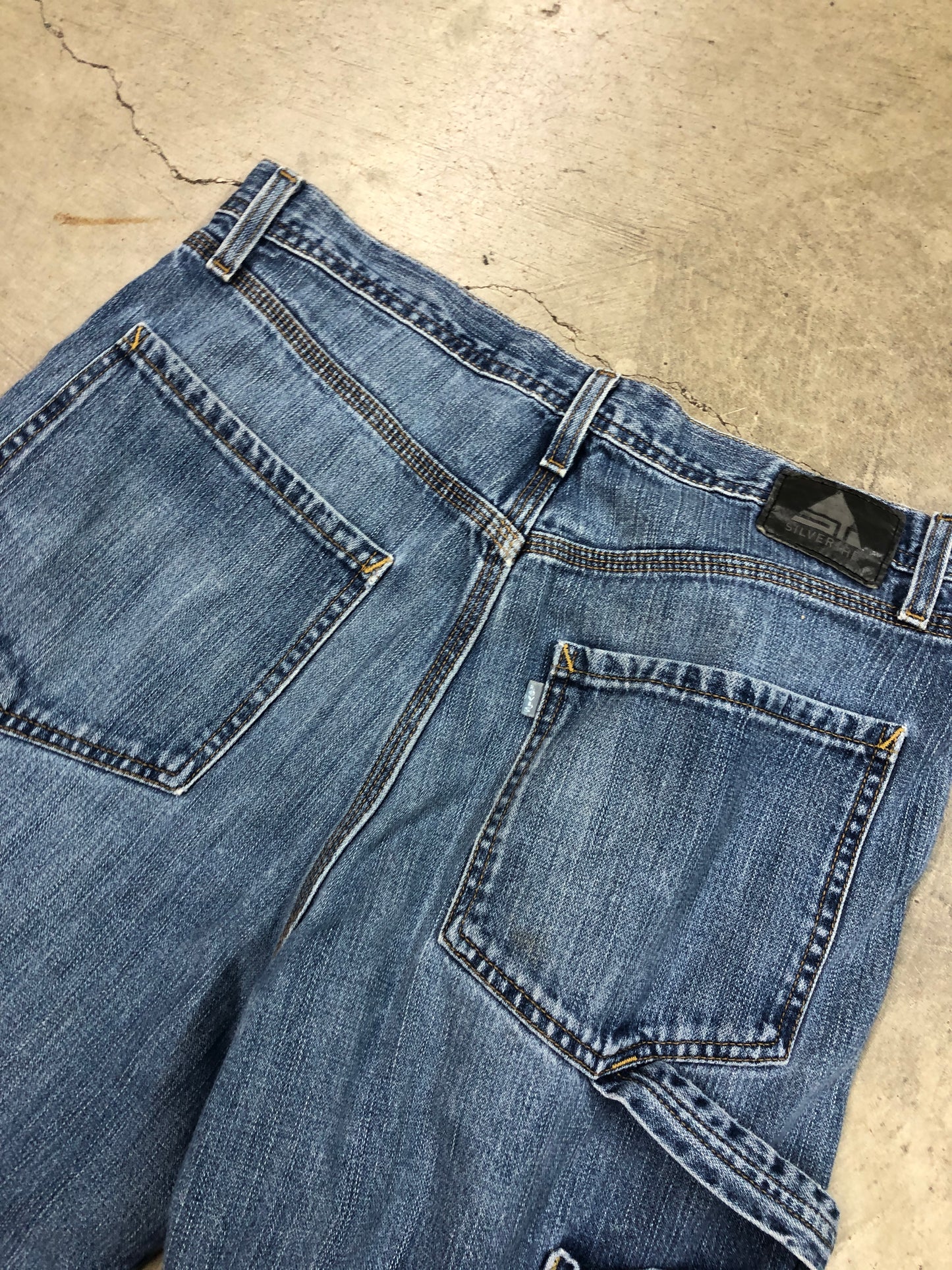 VTG Levi’s Silvertab Medium Wash Pants Sz 36x29