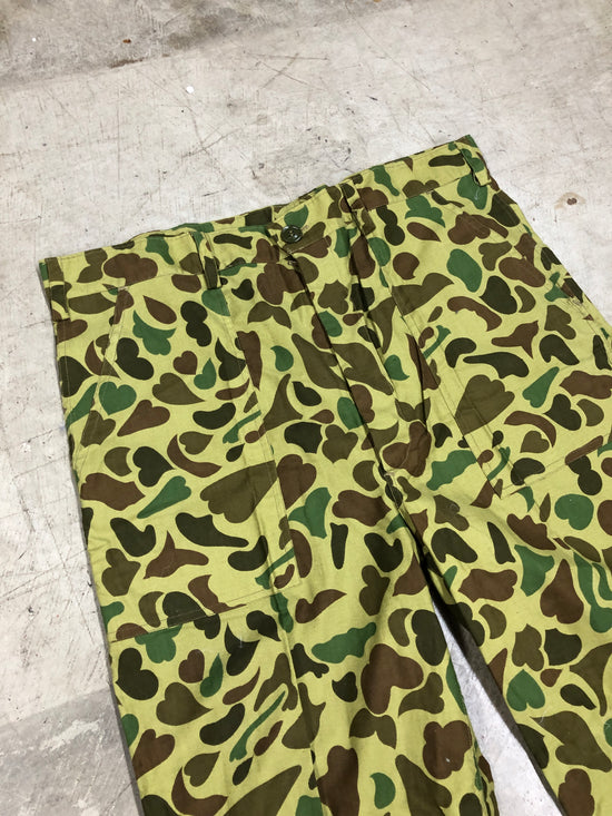VTG Duck Camo Pants Sz 40x26 & 38x33