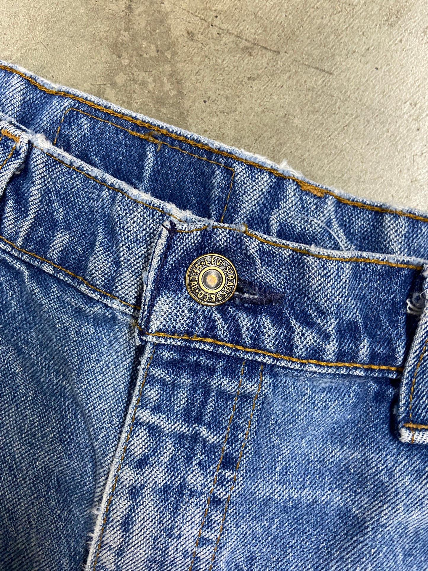 VTG 80s Levis Orange Tab Cutoff Shorts Sz 35"