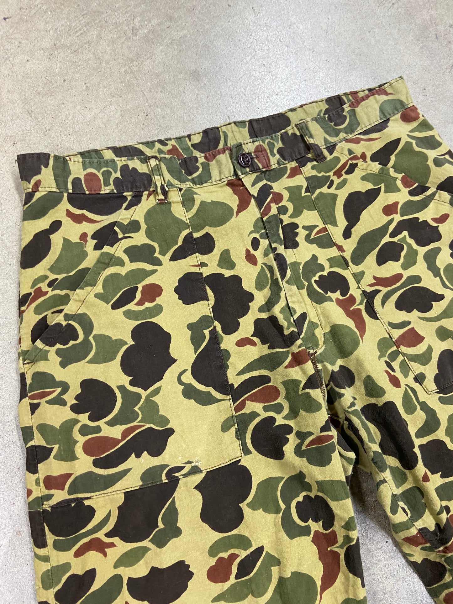 VTG Camo Light Pants Sz 33x30