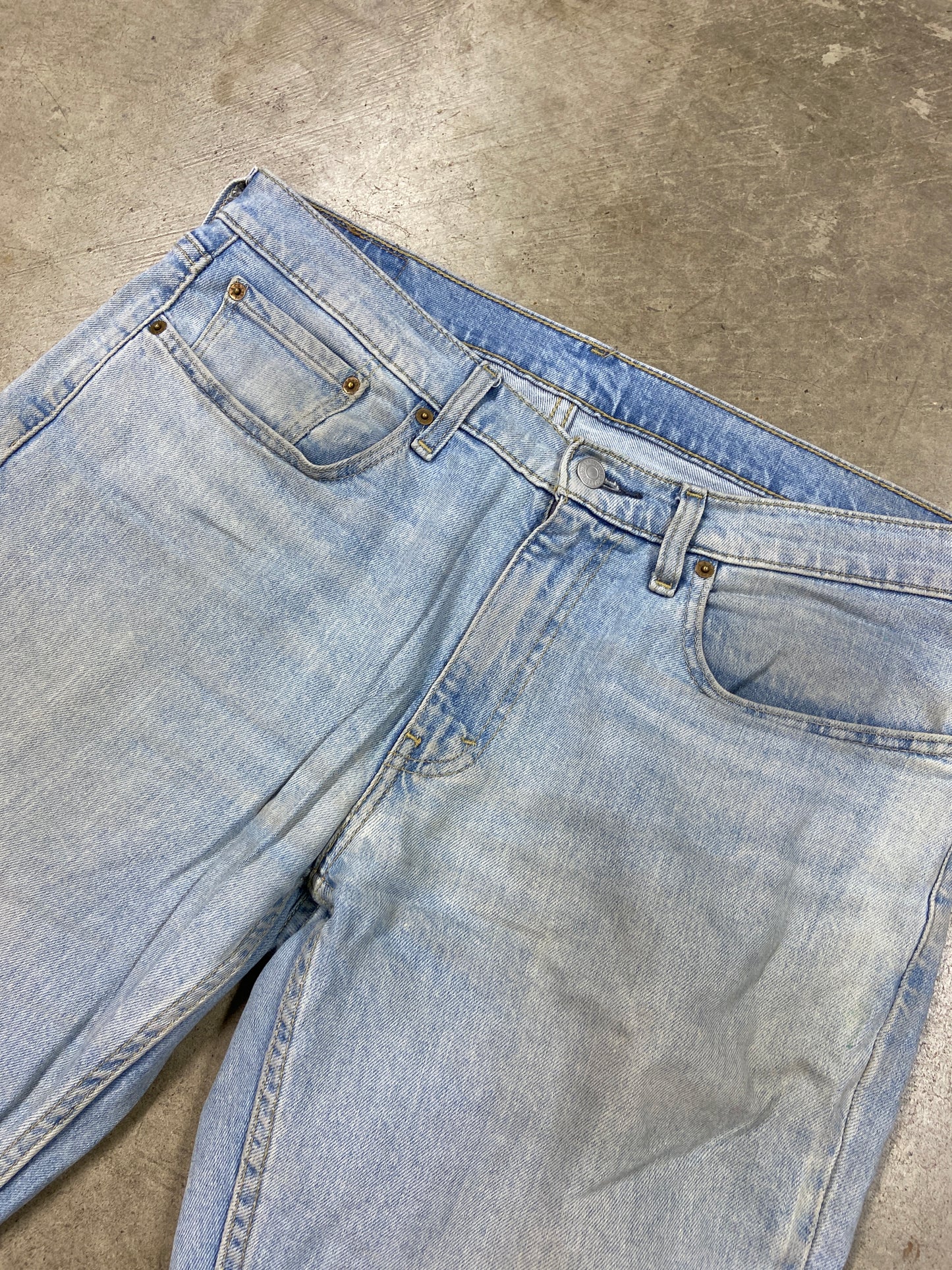 VTG Levi’s 514 Light Wash Denim Pants Sz 36x32