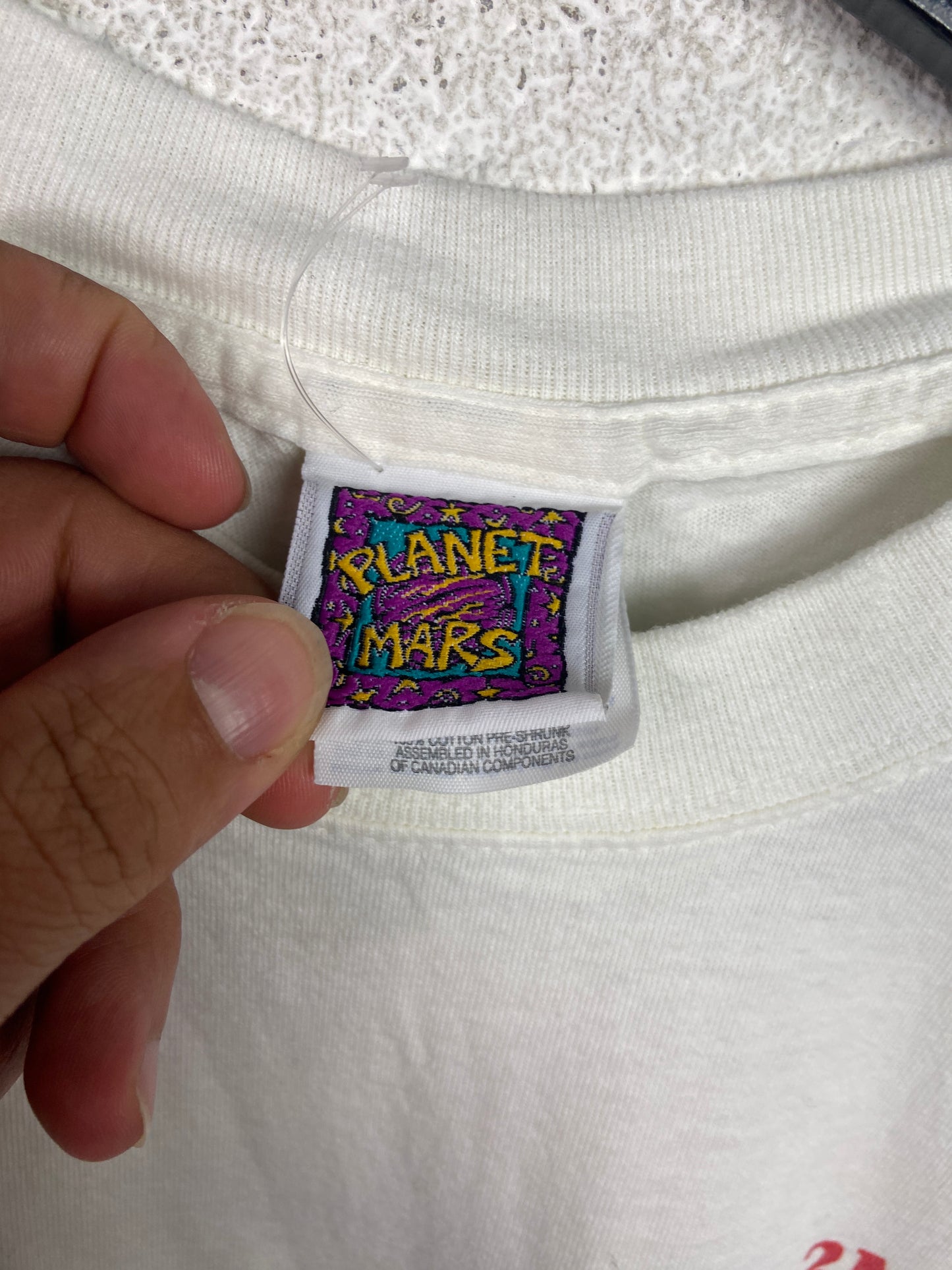 VTG Three Musketeers Candy Tee Sz L