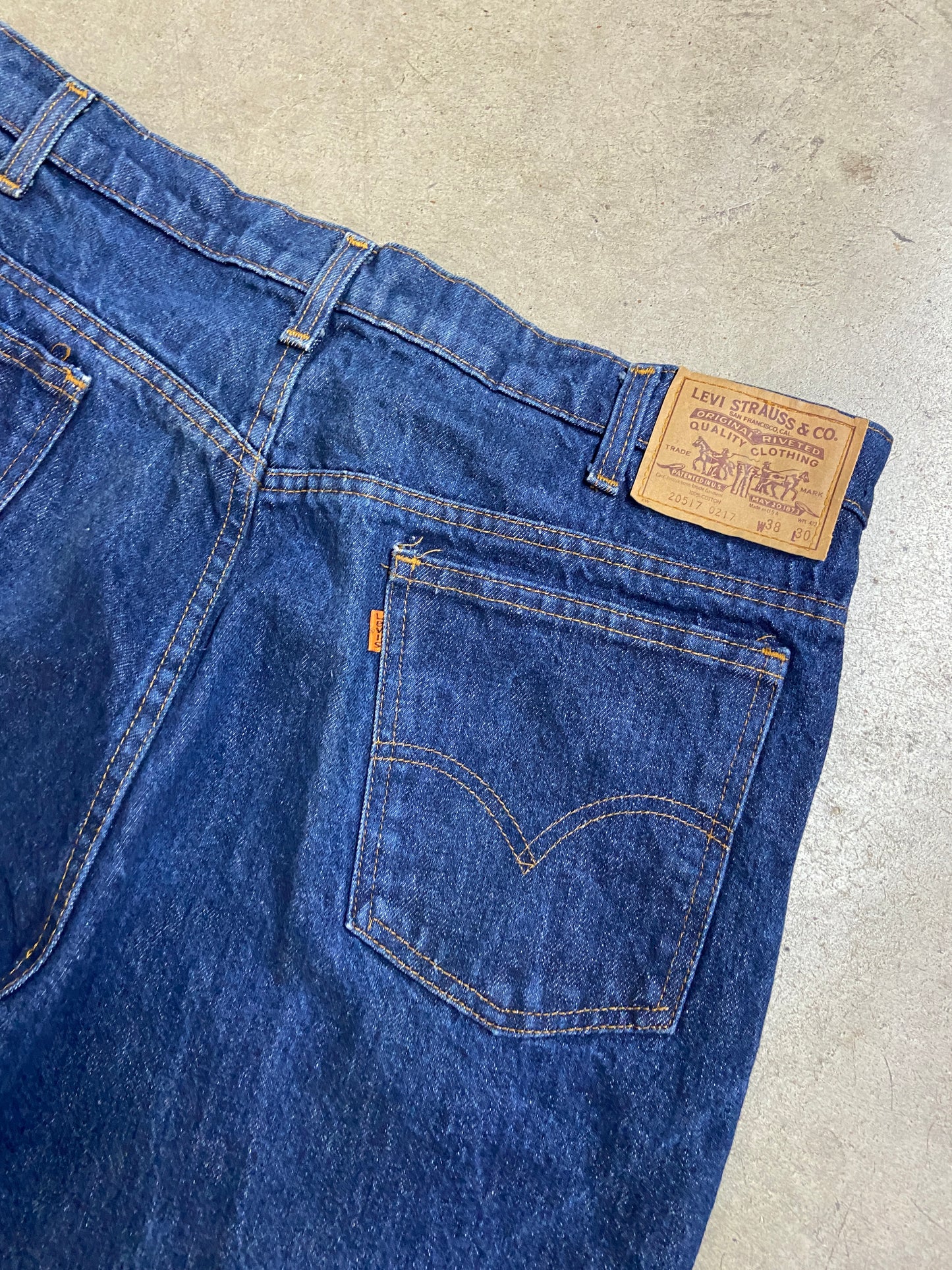VTG Levi’s Dark Wash Denim Jeans Sz 38x30
