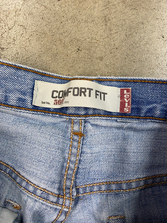 VTG Levi’s 560 Comfort Fit Embroidered Jeans Sz 34x26