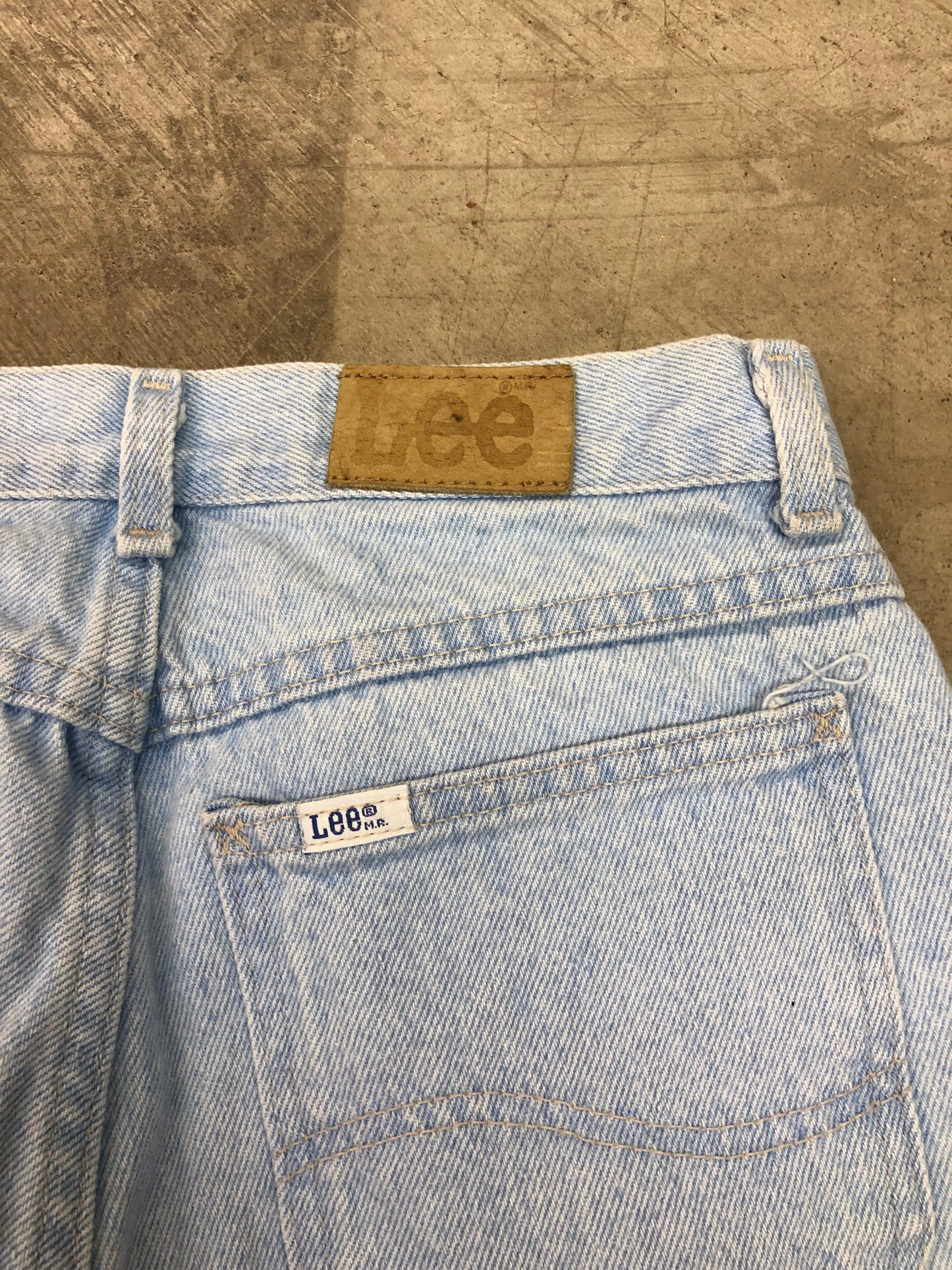 VTG Light Wash Lee Jeans Sz Wmns 9 "27"