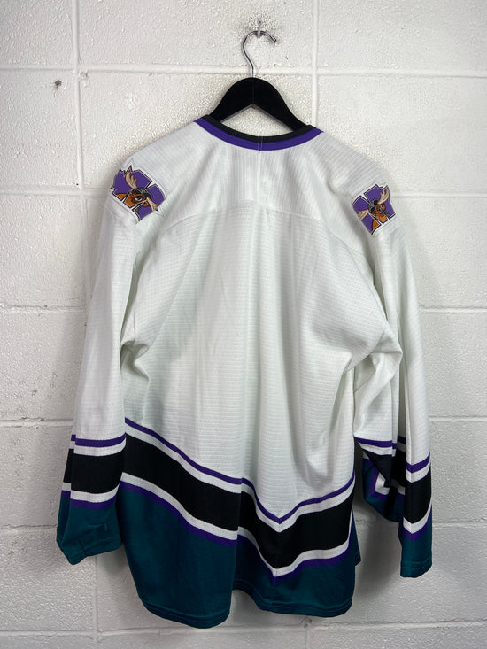 VTG Manitoba Moose Hockey Jersey Sz L