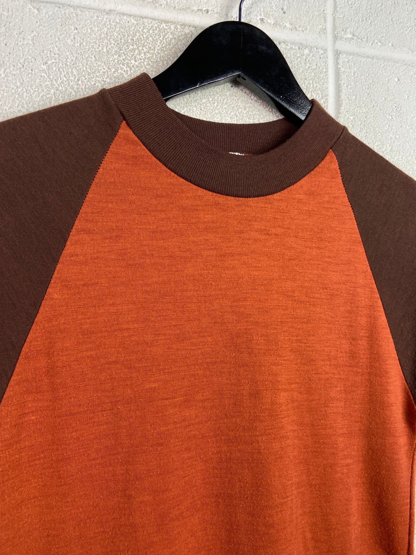 VTG Brown/Orange Put On Shop Tee Sz XS