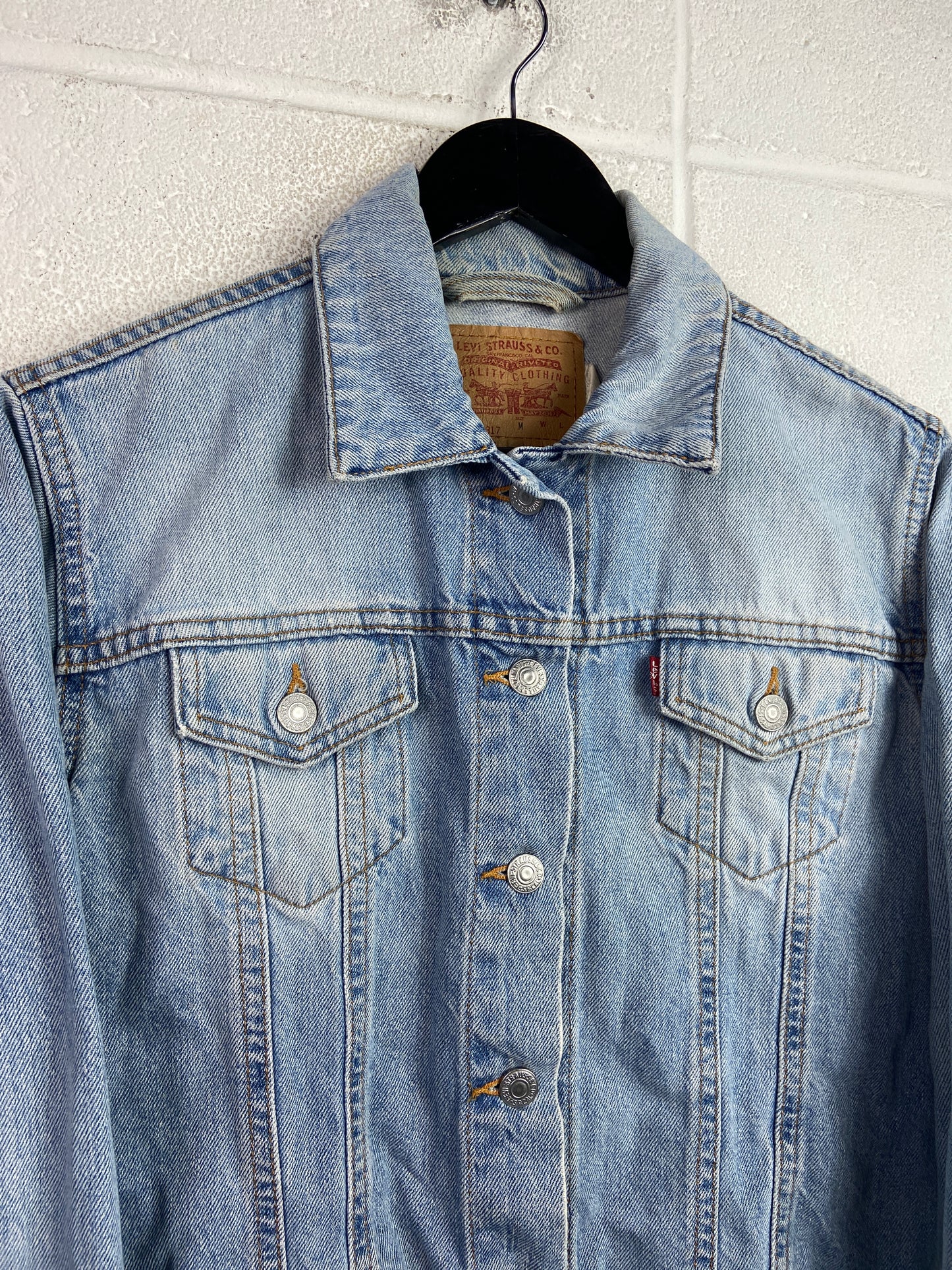 Levis Light Wash Denim Jacket Sz Women's M