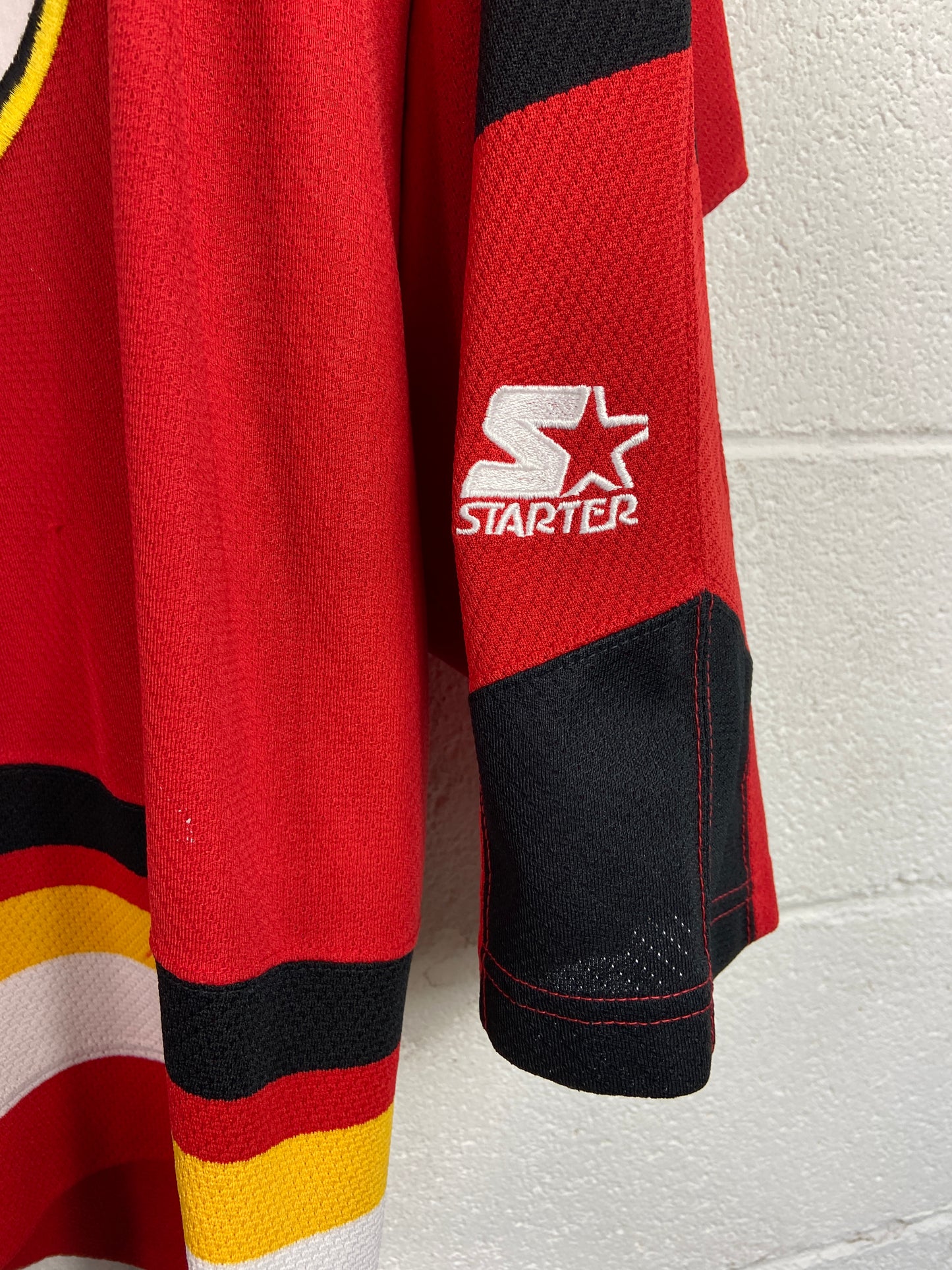 VTG Calgary Flames Starter Jersey Sz XL