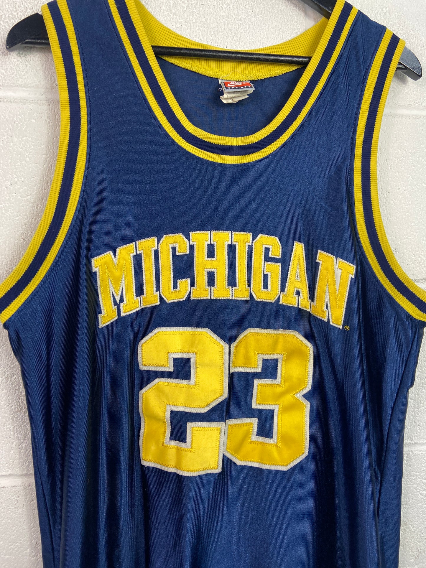 VTG Michigan Wolverines Nike Basketball Jersey Sz 44/L