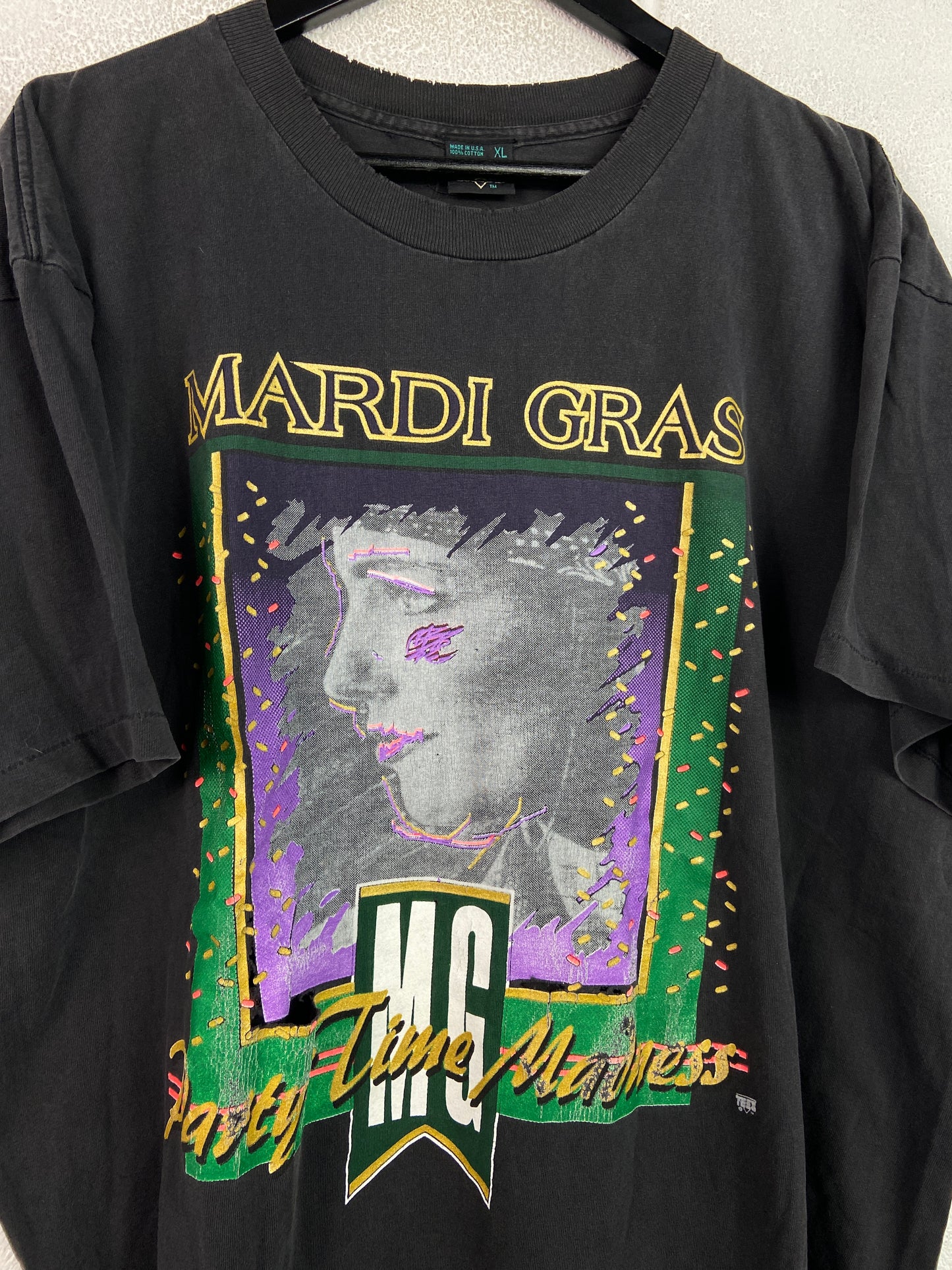 VTG Thrashed Mardi Gras Party Time Madness Tee Sz XL