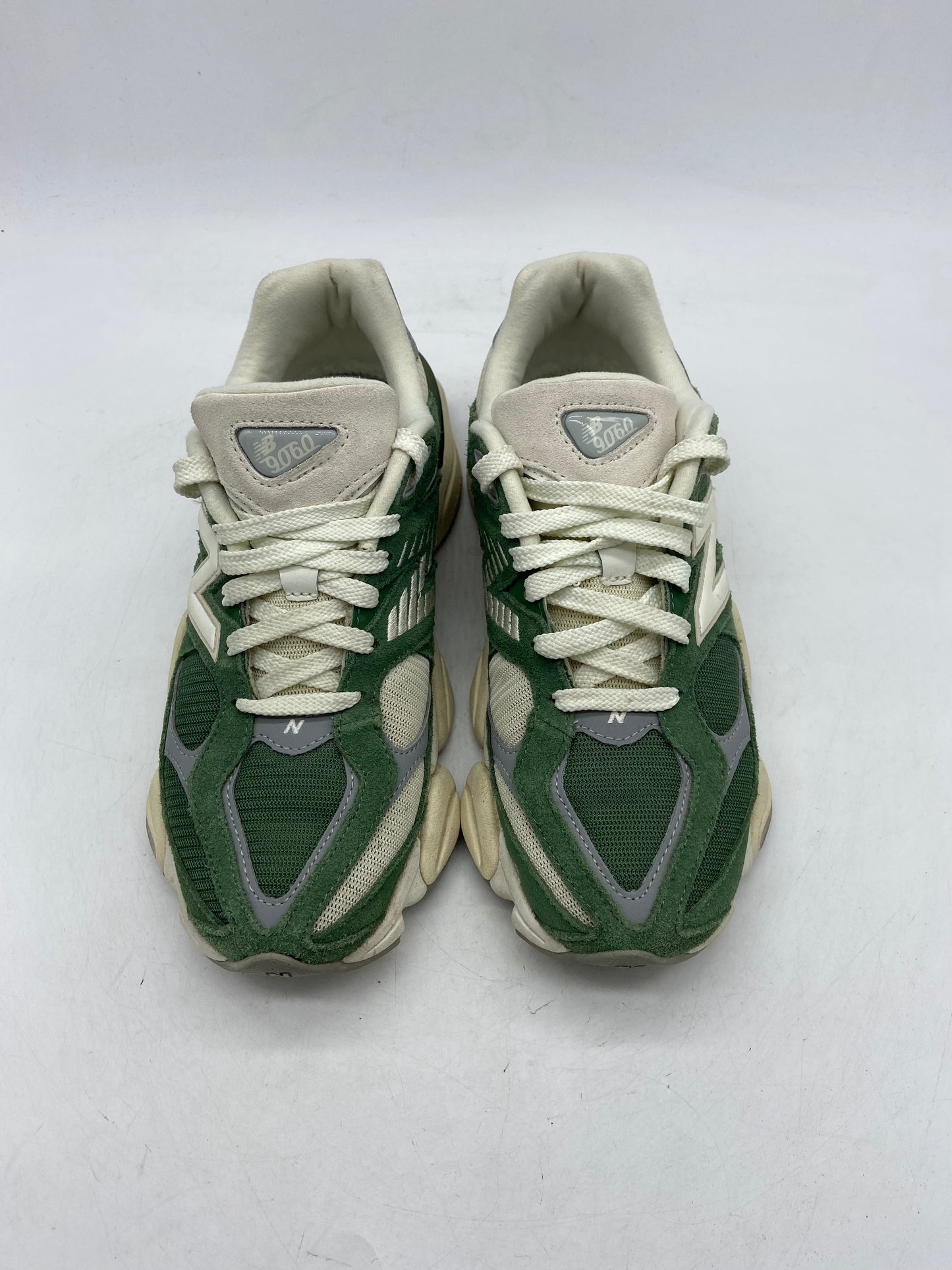 Preowned New Balance 9060 Nori Sz 6M/7.5W