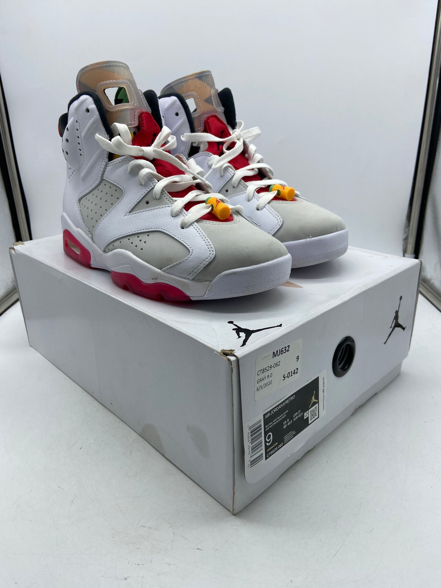 Preowned Jordan 6 Retro Hare Sz 9M/10.5W CT8529-062