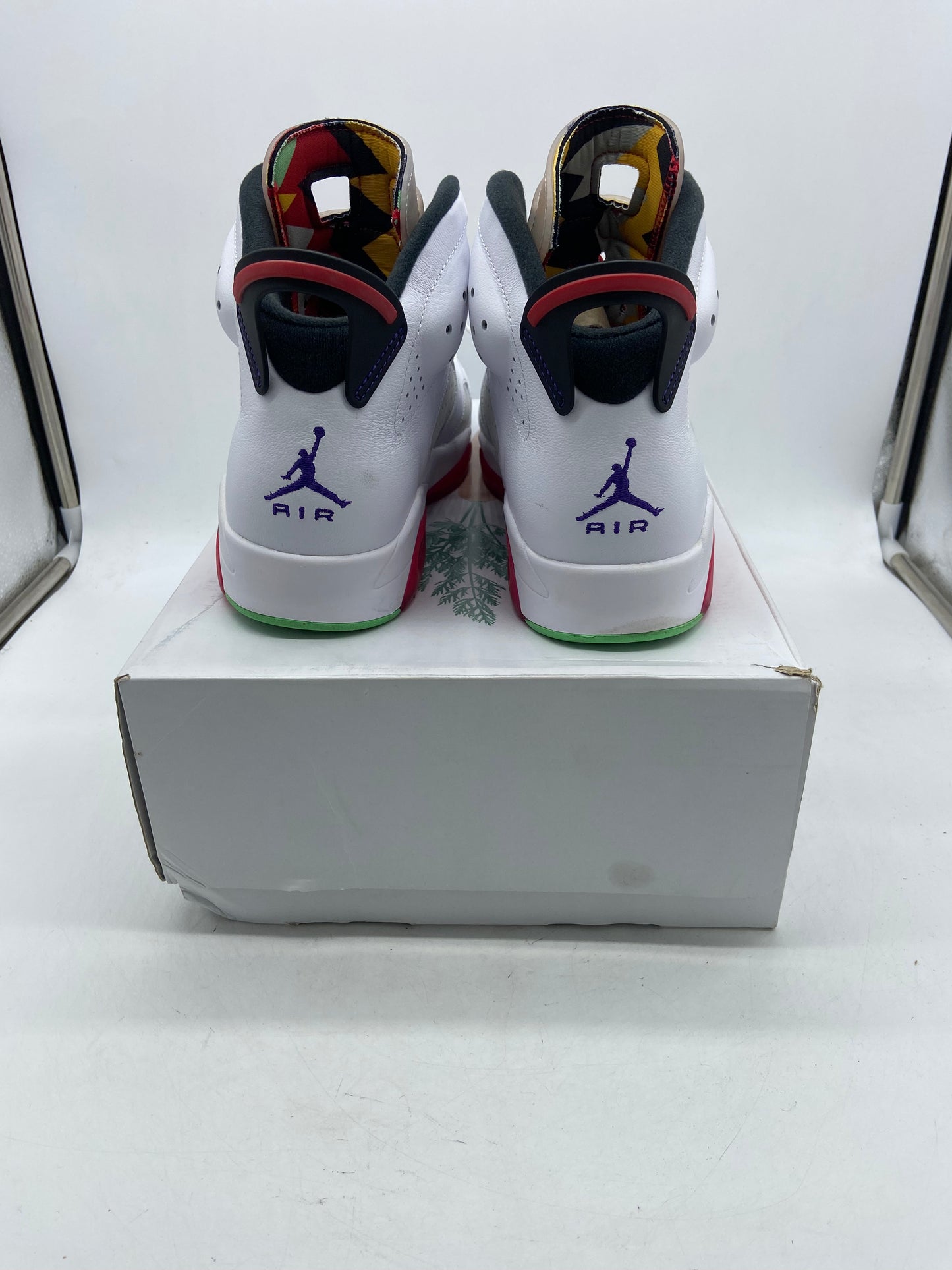 Preowned Jordan 6 Retro Hare Sz 9M/10.5W CT8529-062